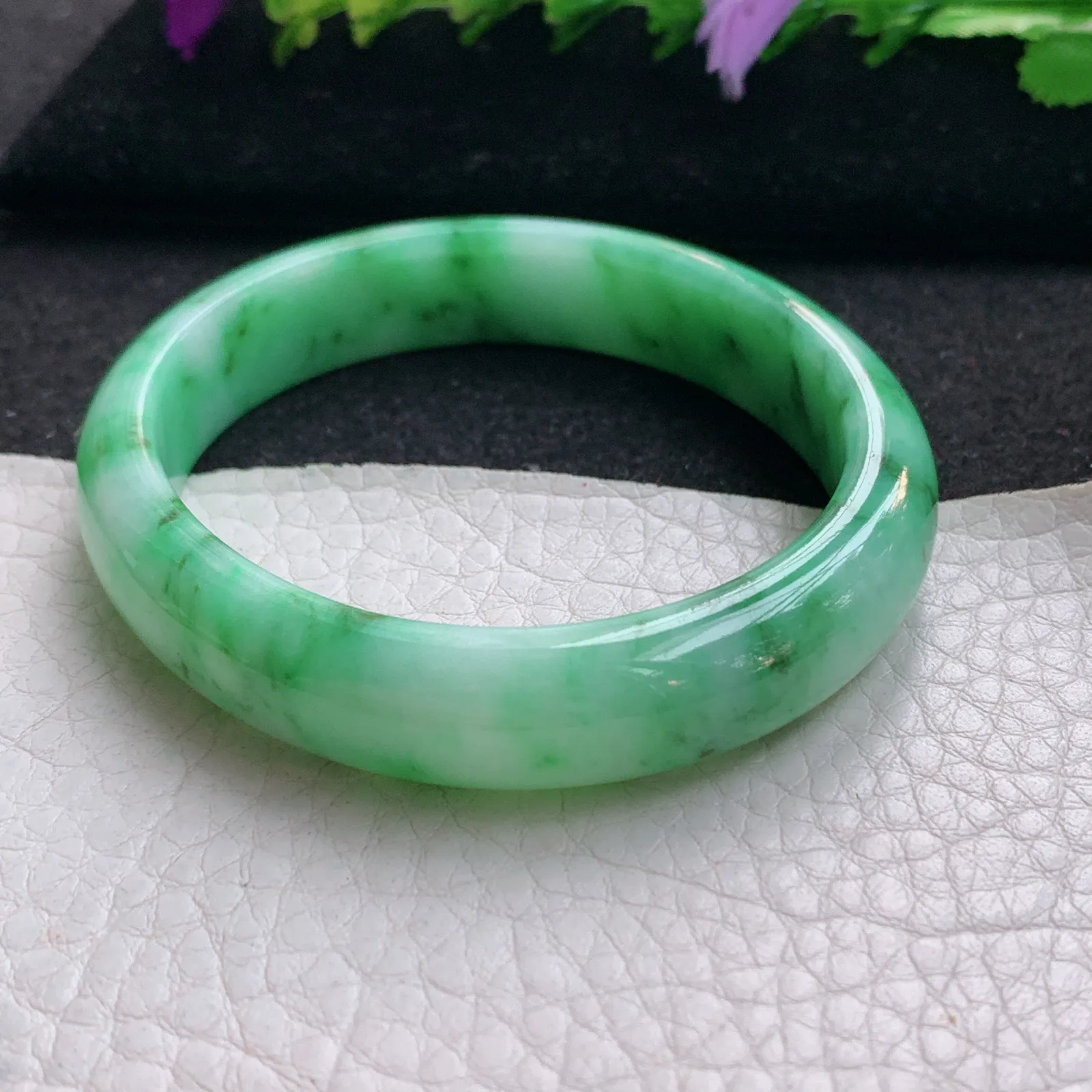 yh实拍55*40*11.2*7.3镯 天然缅甸翡翠辣绿椭圆宽边玉手镯 玉手环