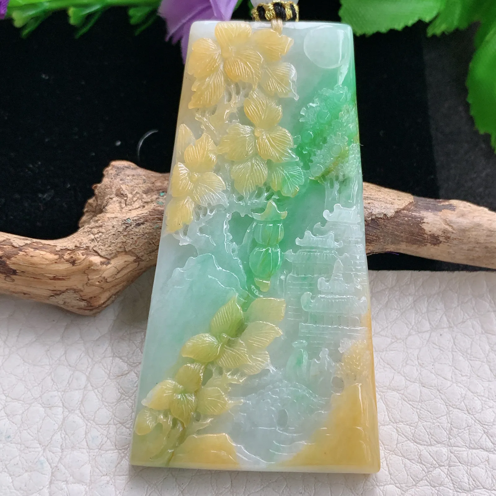 yl实拍64.3*35*6.8缅甸翡翠俏色巧雕三彩山水 大好河山玉吊坠 玉挂坠