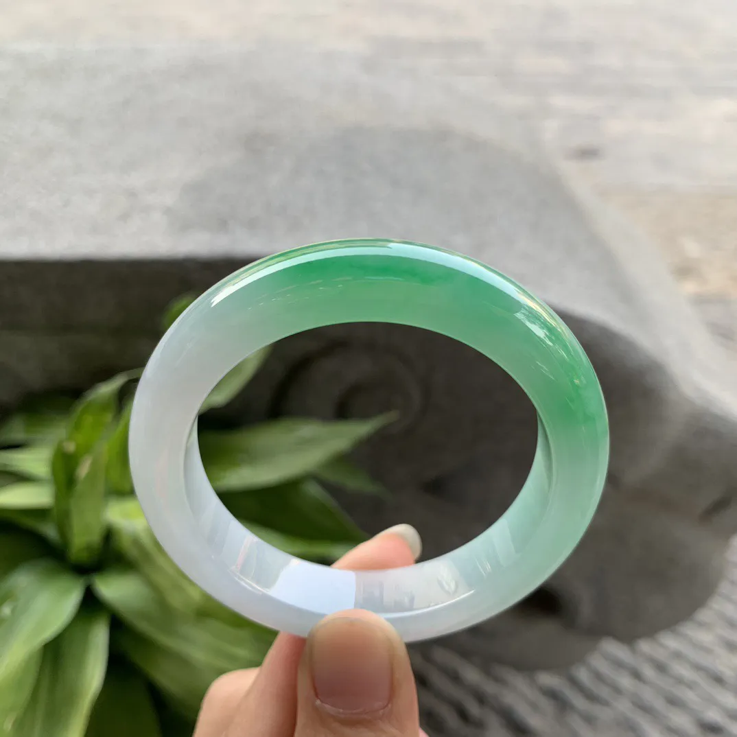 小圈口51.8-12.2-8.7 【阳绿正圈手镯】正圈51 52可戴