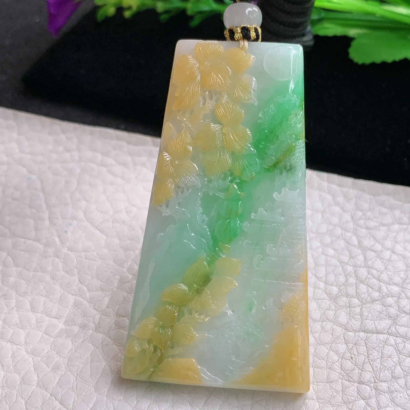 yl实拍64.3*35*6.8缅甸翡翠俏色巧雕三彩山水 大好河山玉吊坠 玉挂坠