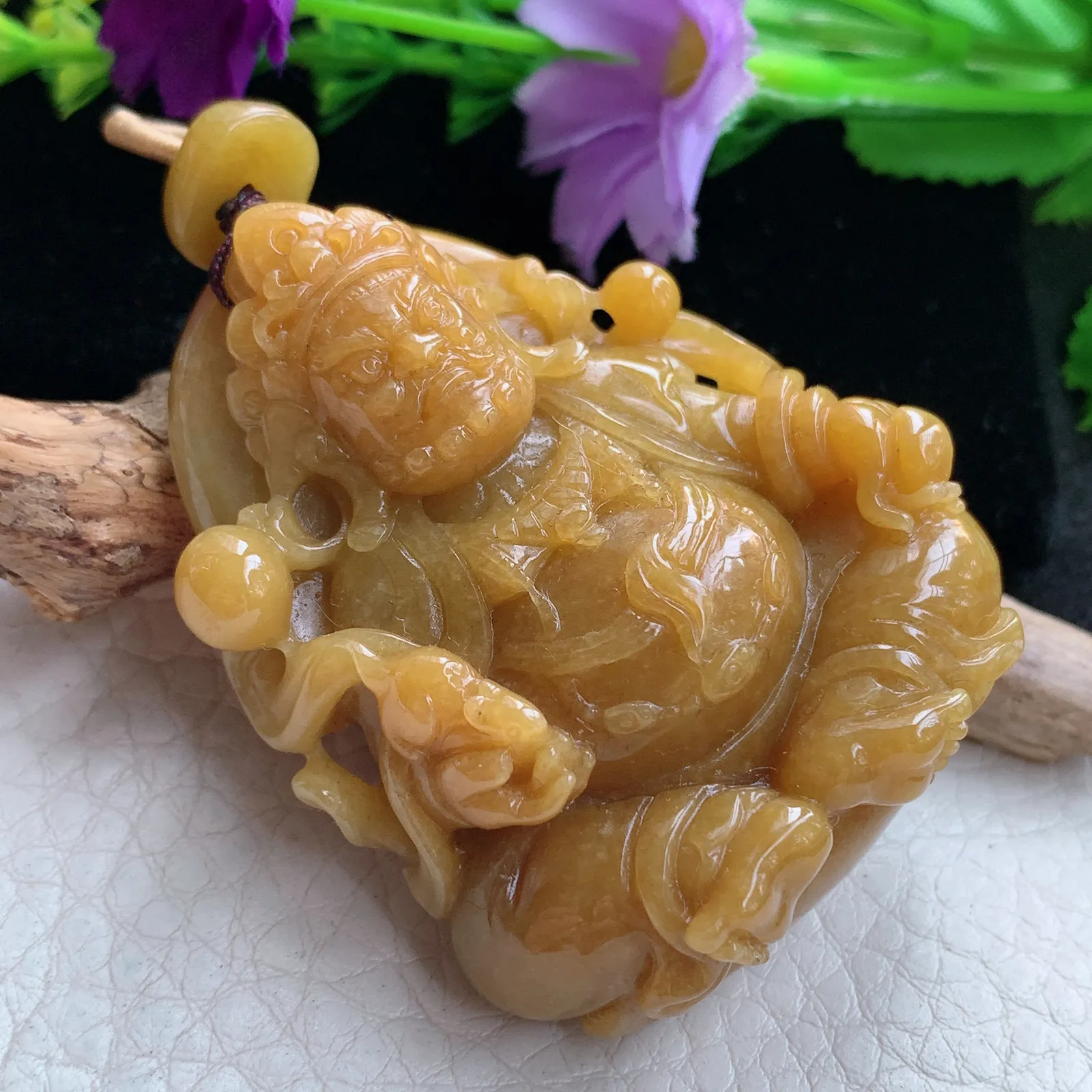 lz实拍53.3*42*18.5缅甸翡翠精雕黄翡黄财神 财神爷玉吊坠 玉挂坠