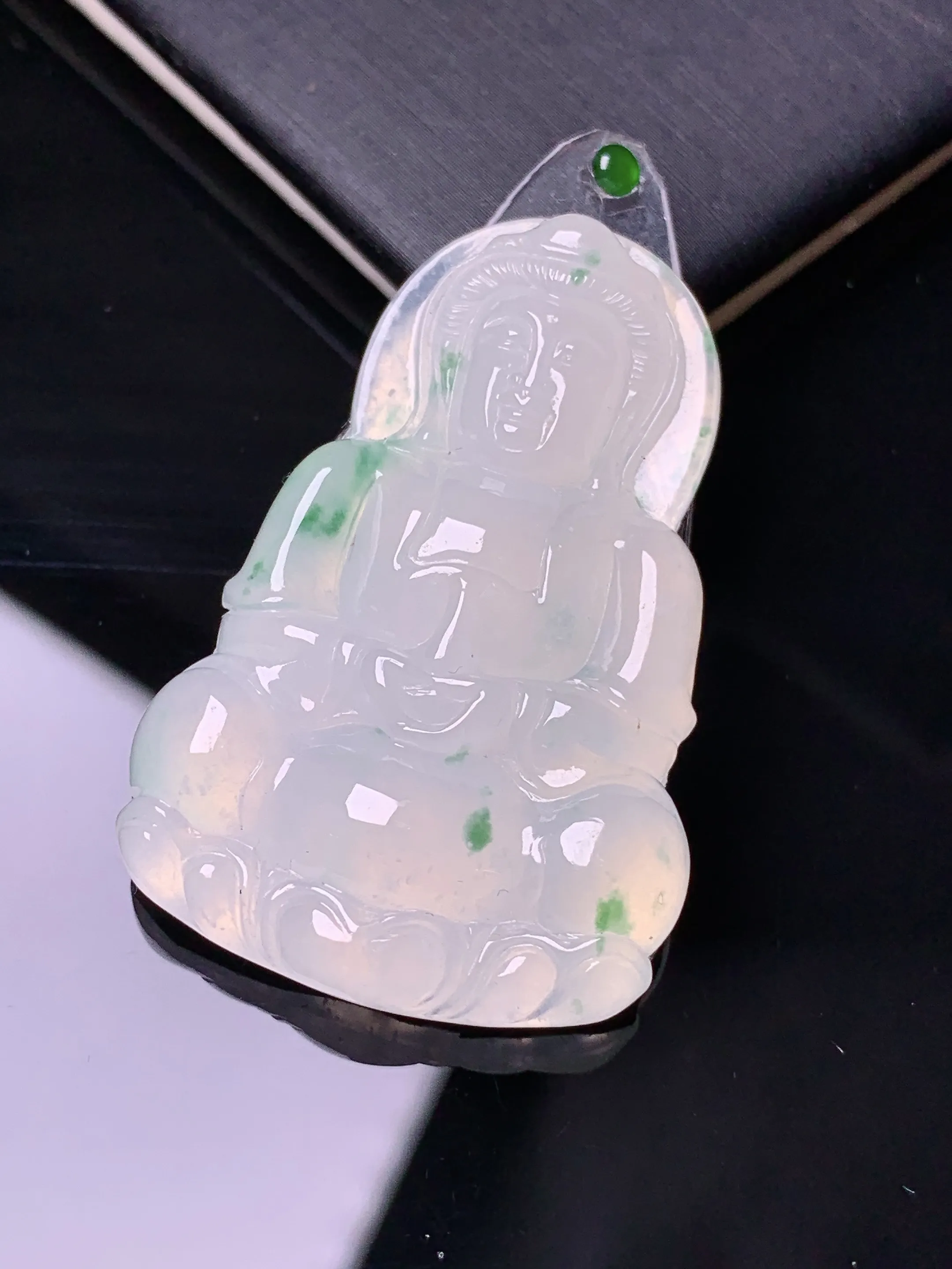 镶嵌款 冰种观音吊坠 玉质细腻 色泽清新艳丽 整体尺寸40.3*26.6*5.2