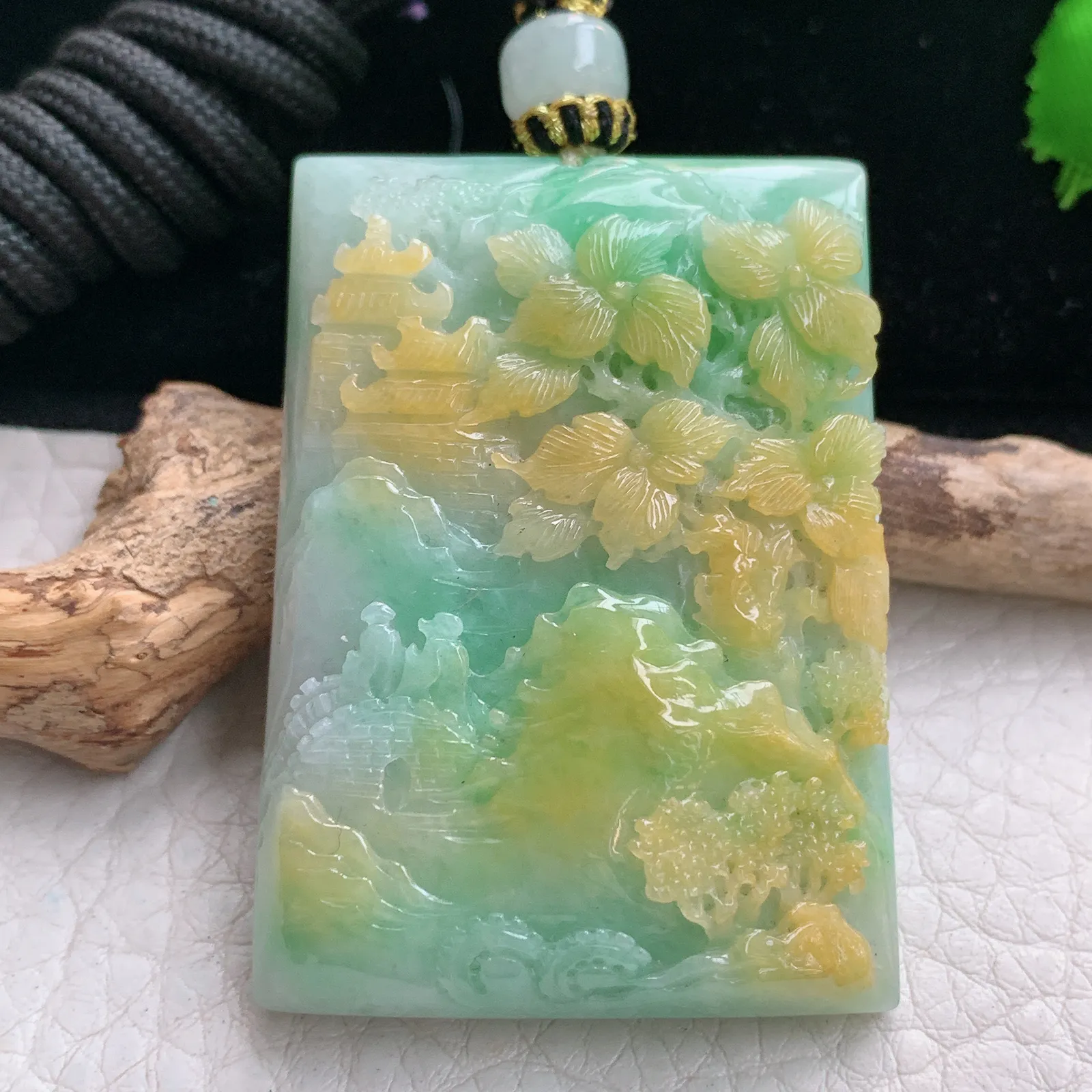 yl实拍49*35.2*11缅甸翡翠俏色巧雕三彩山水 大好河山玉吊坠 玉挂坠