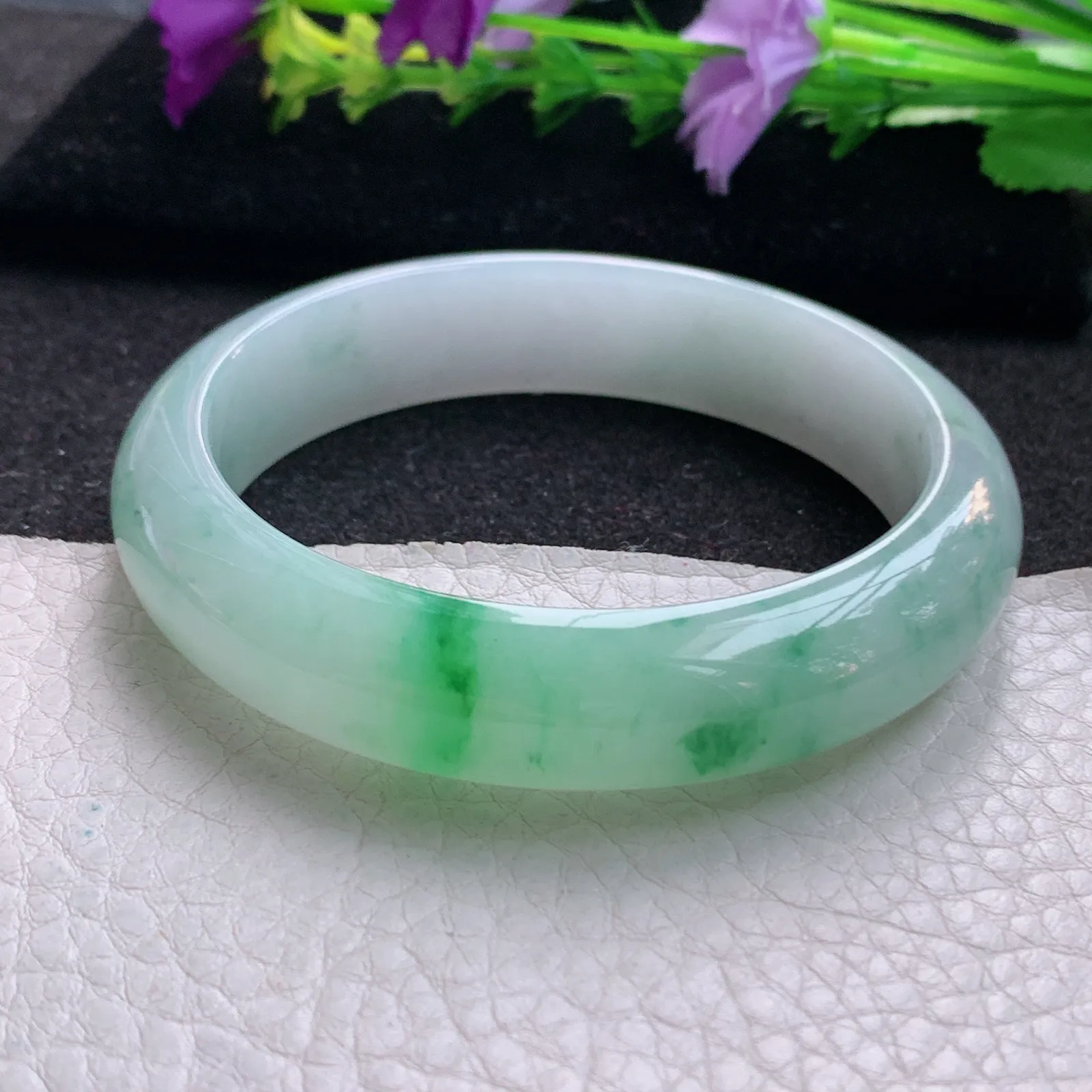 xh实拍57*13.8*8平安镯 天然缅甸翡翠飘阳绿宽边玉手镯 玉手环