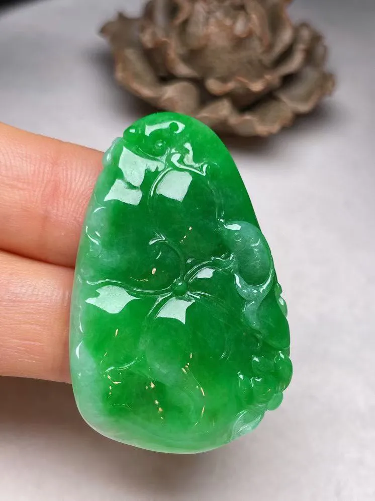 冰糯种辣色【连年有余】吊坠，种水好，玉质细腻 ，卖相好.