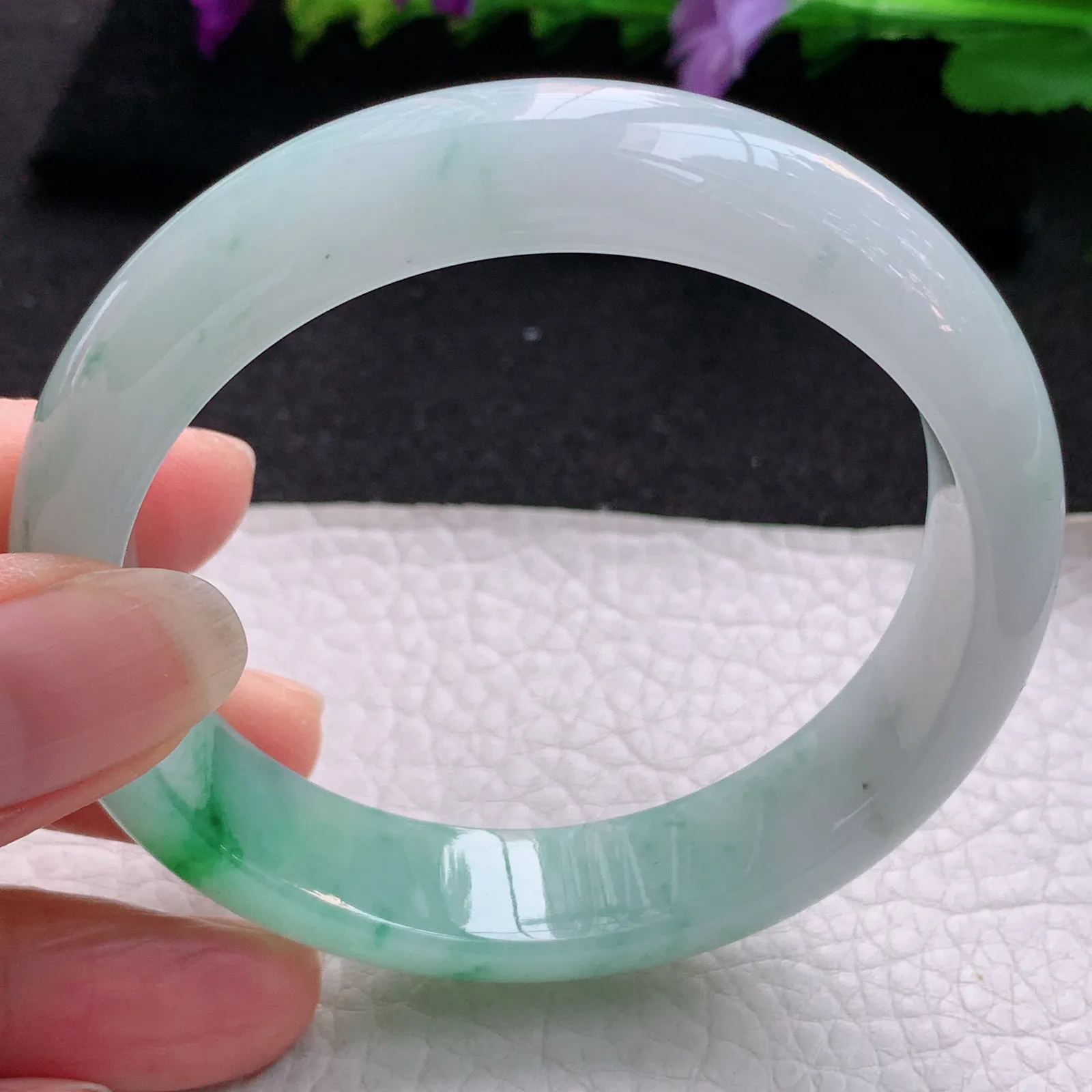 xh实拍57*13.8*8平安镯 天然缅甸翡翠飘阳绿宽边玉手镯 玉手环