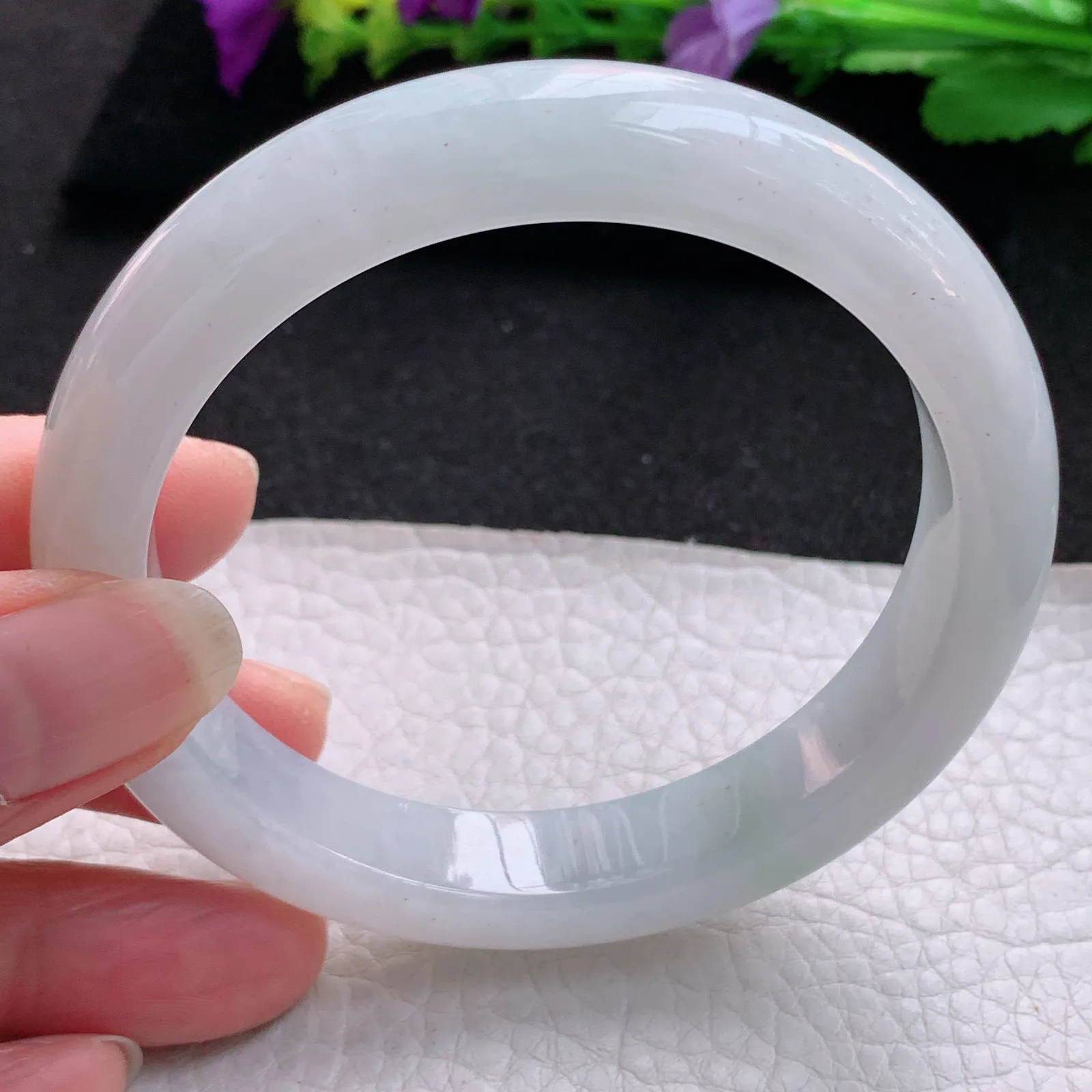 js大圈口60*12.5*8.5平安镯 天然缅甸翡翠白月光宽边玉手镯 玉手环