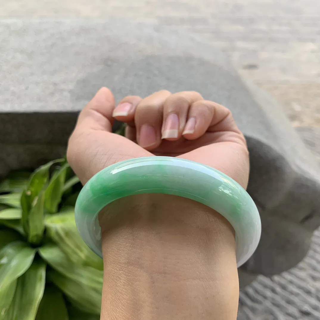 圈口56.8-13.5-9.4 【飘阳绿正圈手镯】正圈56 57可戴