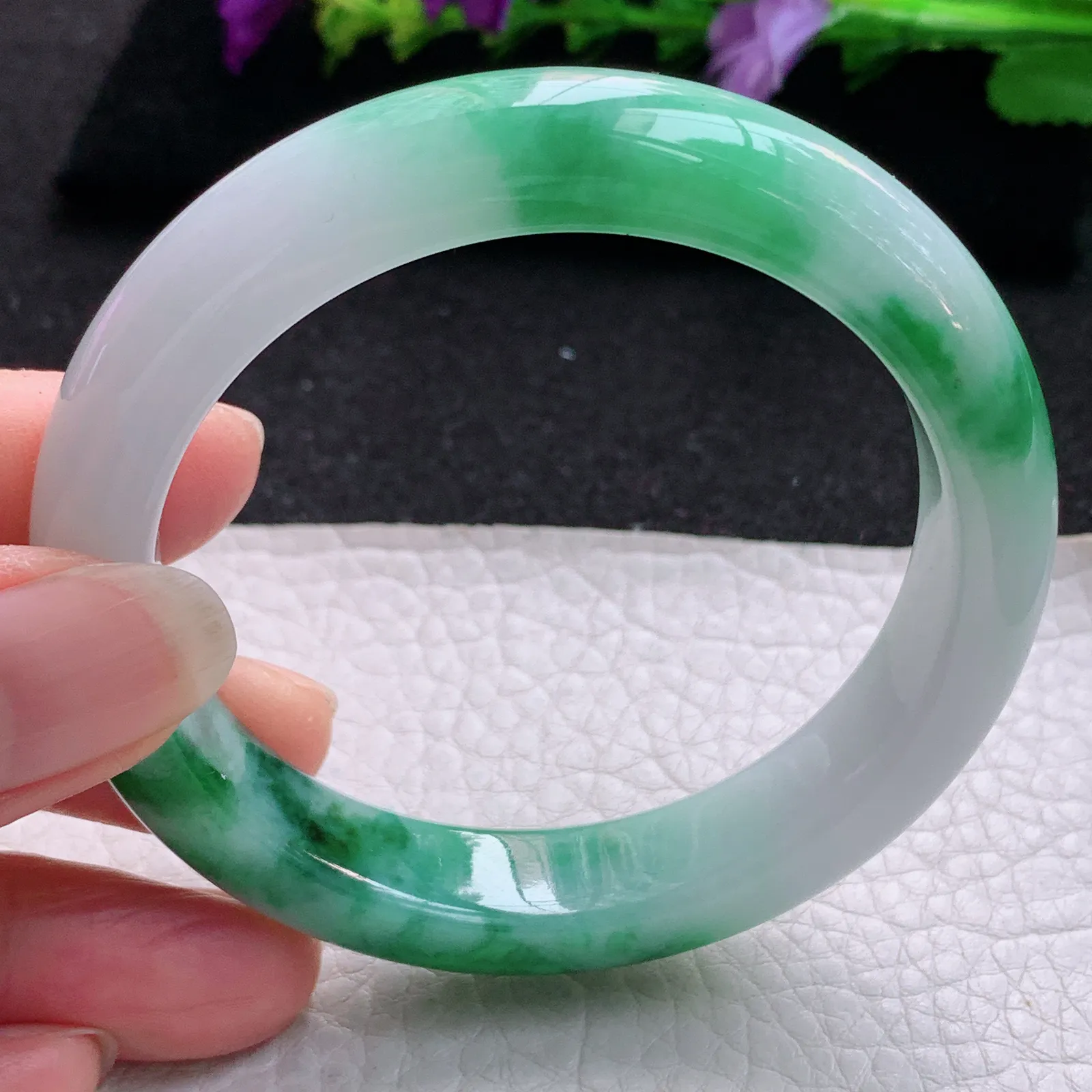 xh实拍54*12.3*8.5平安镯 天然缅甸翡翠飘绿花宽边玉手镯 玉手环