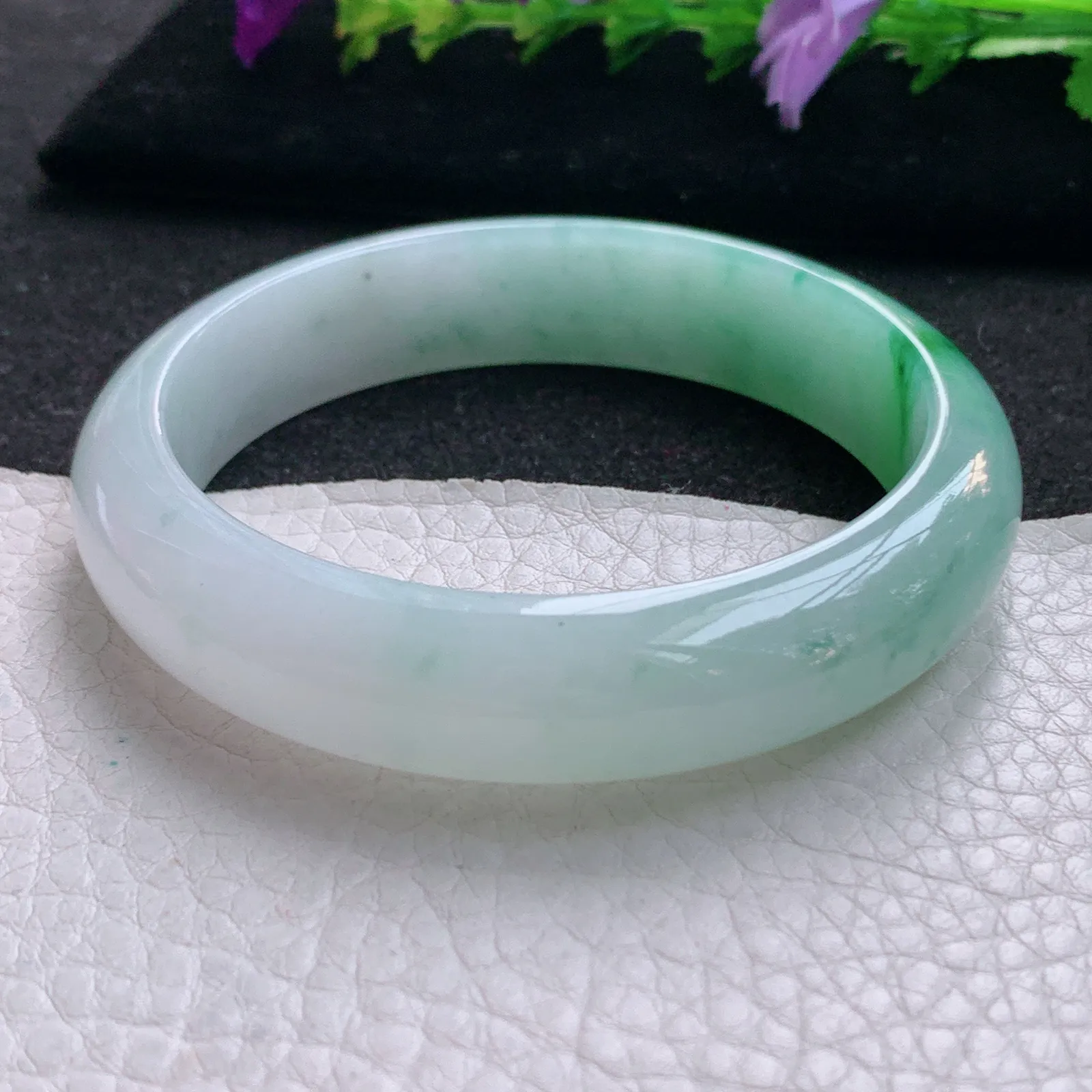 xh实拍57*13.8*8平安镯 天然缅甸翡翠飘阳绿宽边玉手镯 玉手环