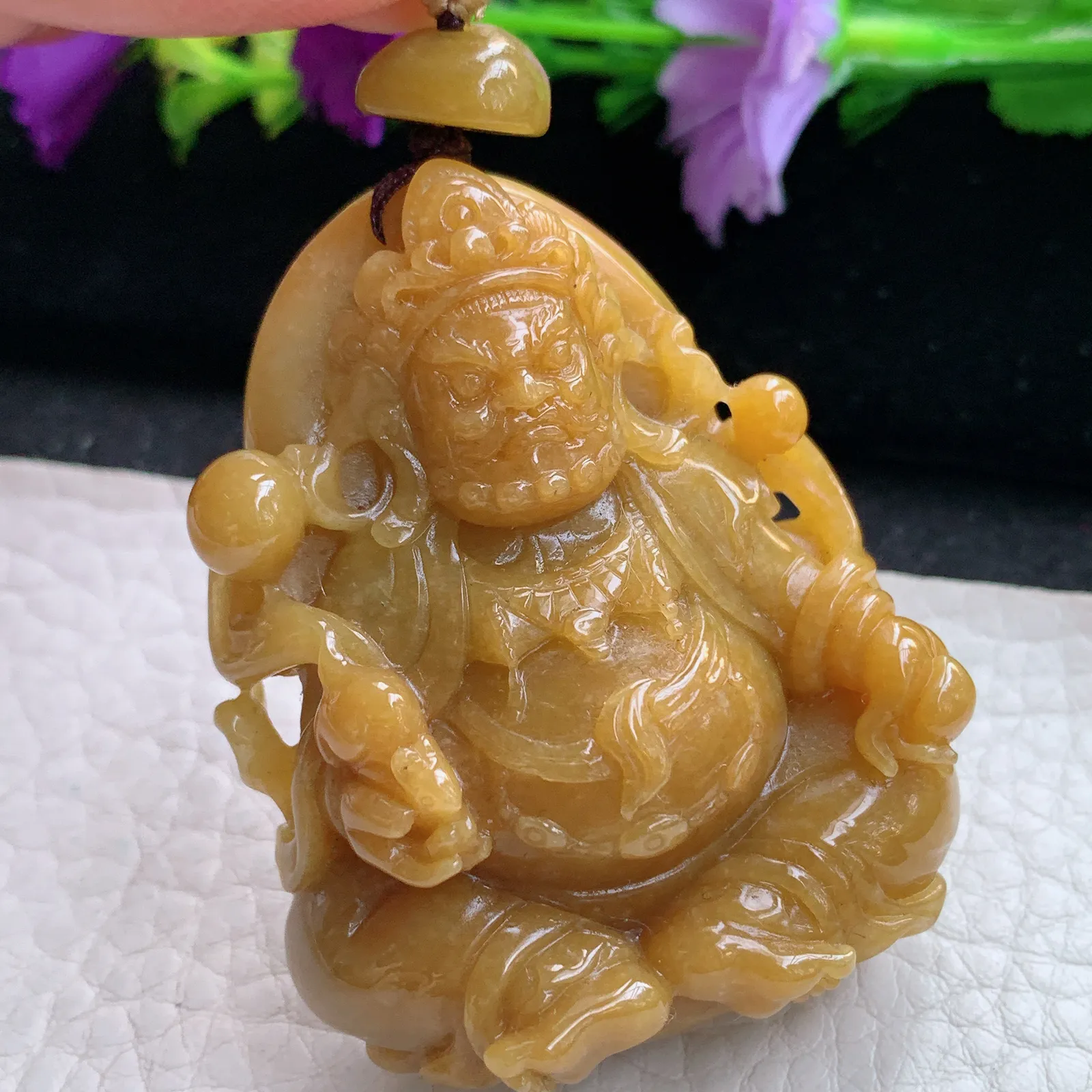 lz实拍53.3*42*18.5缅甸翡翠精雕黄翡黄财神 财神爷玉吊坠 玉挂坠