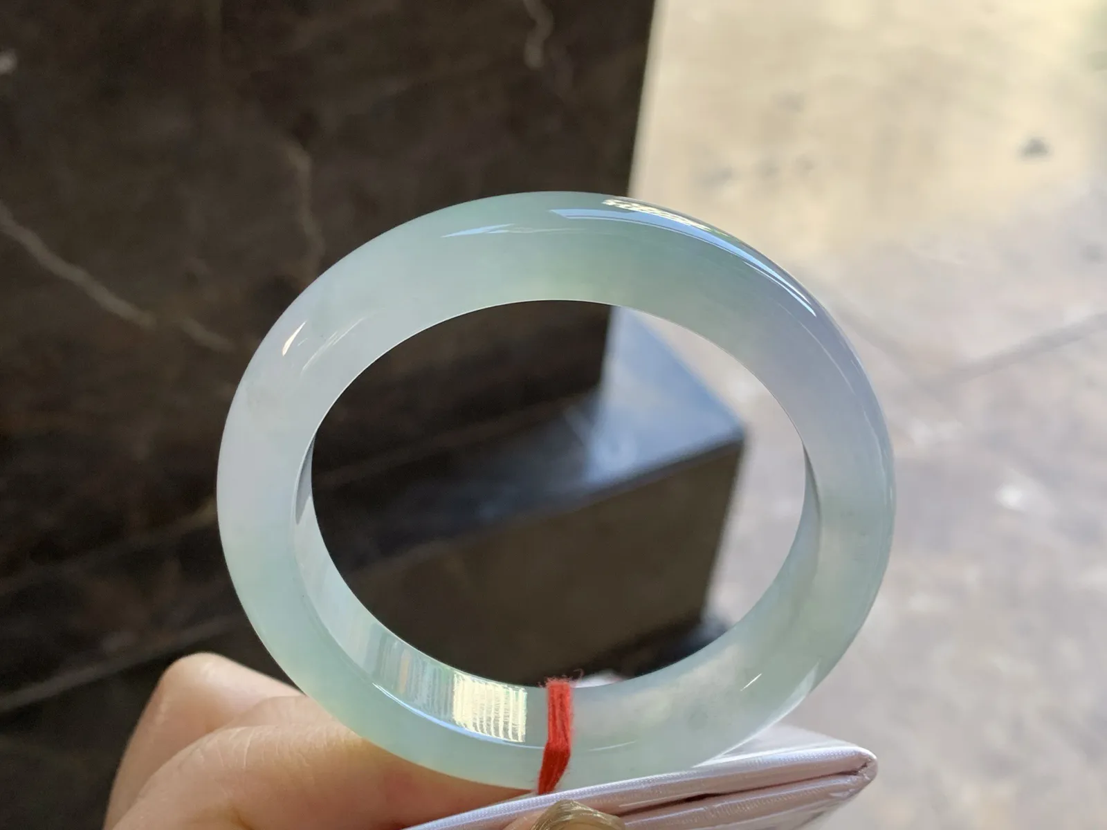 冰种晴水手镯
尺寸：55.8-12.2-9mm
种水好 小清新好