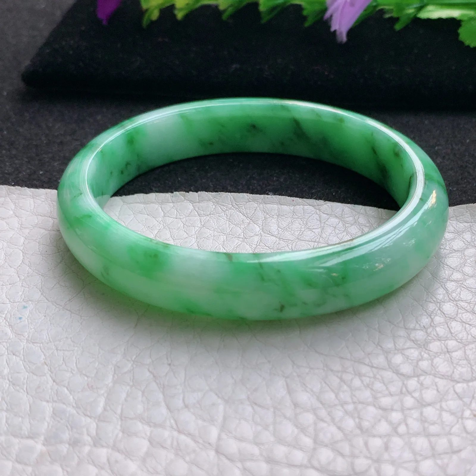 yh实拍55*40*11.2*7.3镯 天然缅甸翡翠辣绿椭圆宽边玉手镯 玉手环