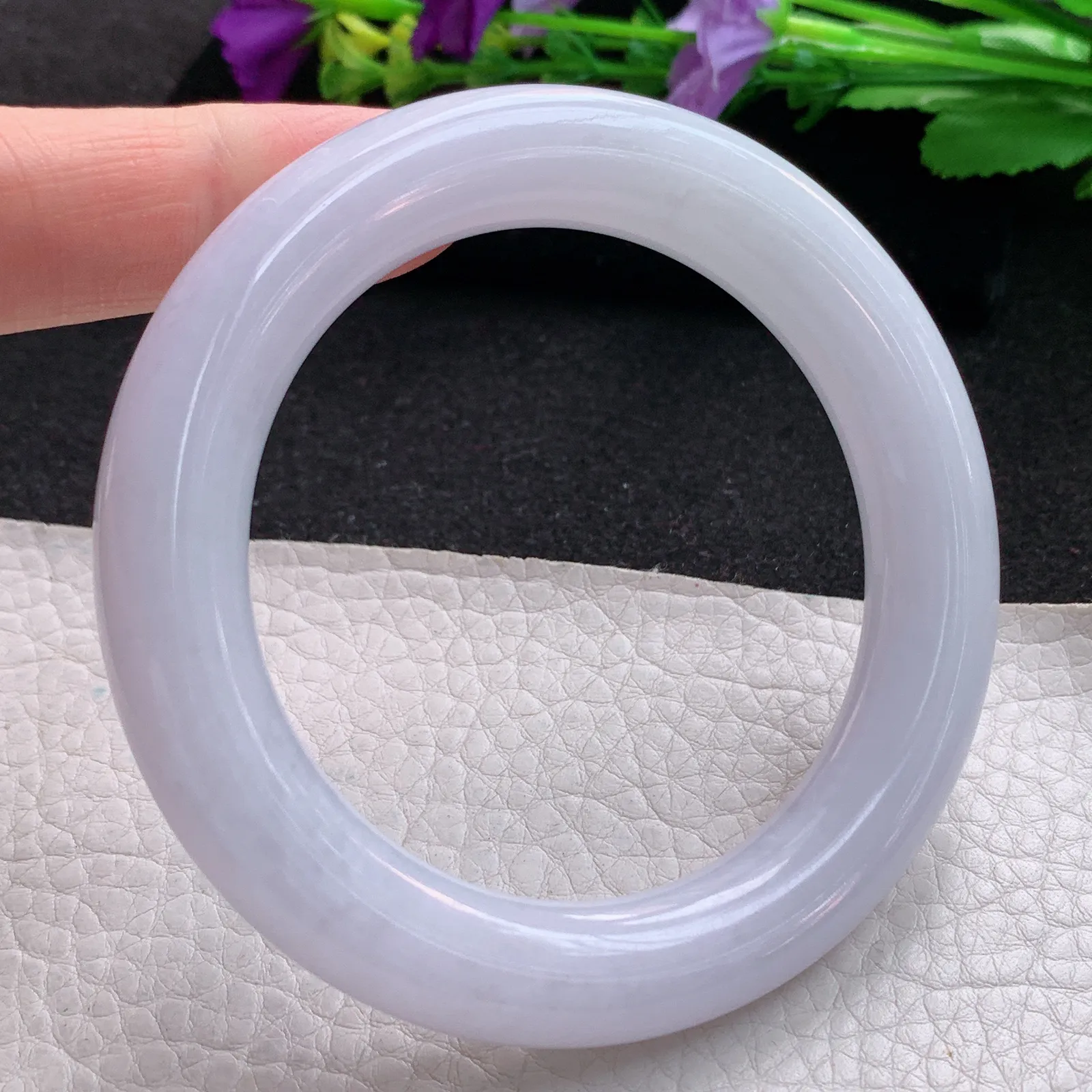 js实拍56*12*11.3胖圆镯 天然缅甸翡翠淡紫圆条玉手镯 玉手环