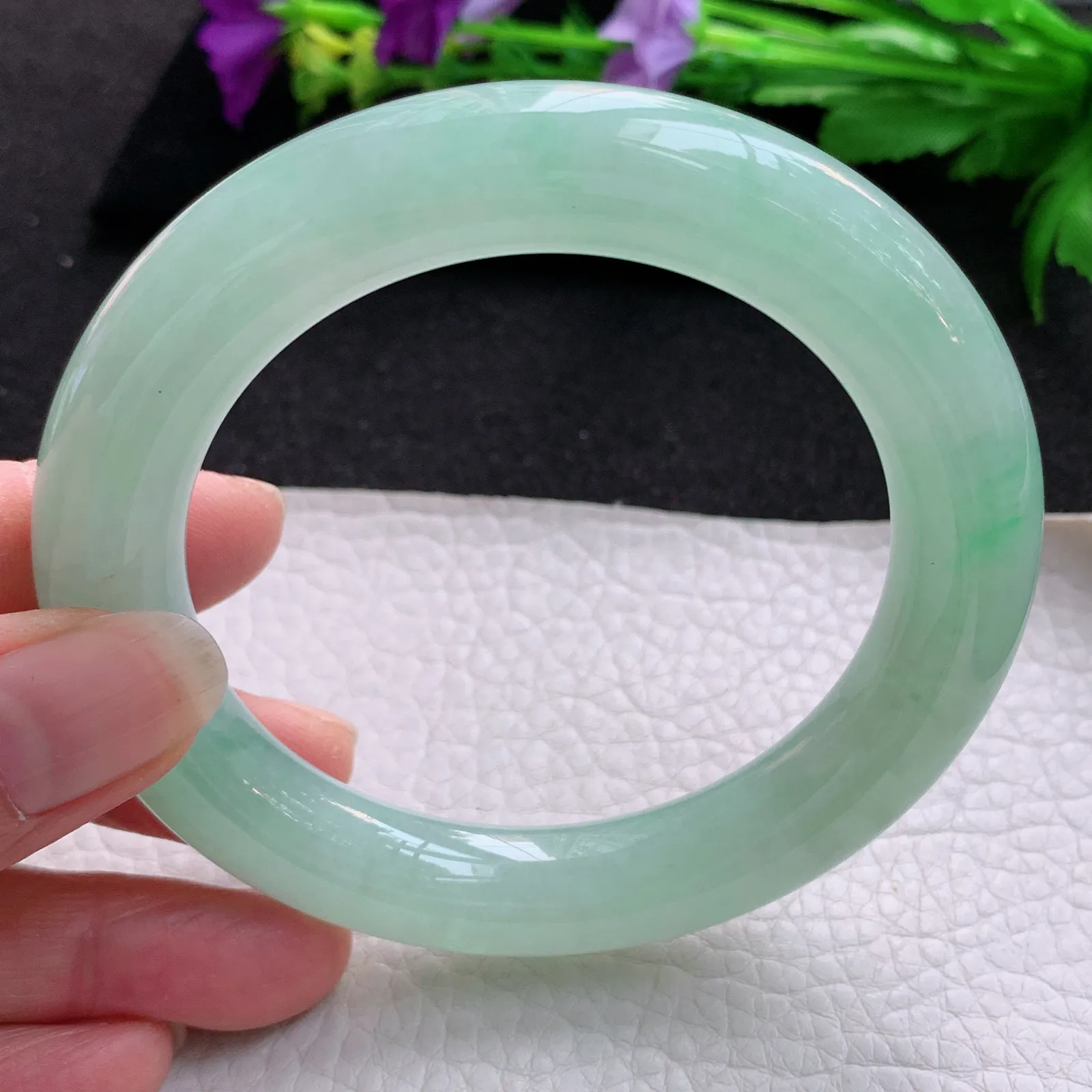 js大圈口59.5*12.5胖圆镯 天然缅甸翡翠冰绿圆条玉手镯 玉手环