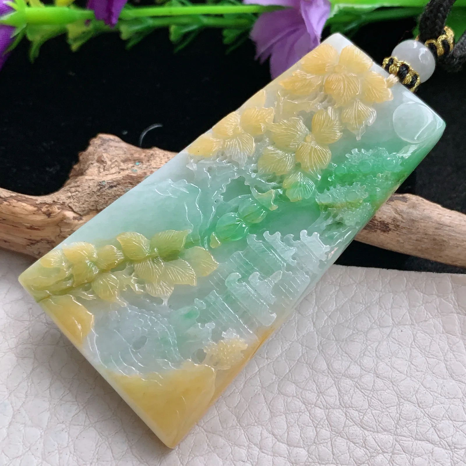 yl实拍64.3*35*6.8缅甸翡翠俏色巧雕三彩山水 大好河山玉吊坠 玉挂坠