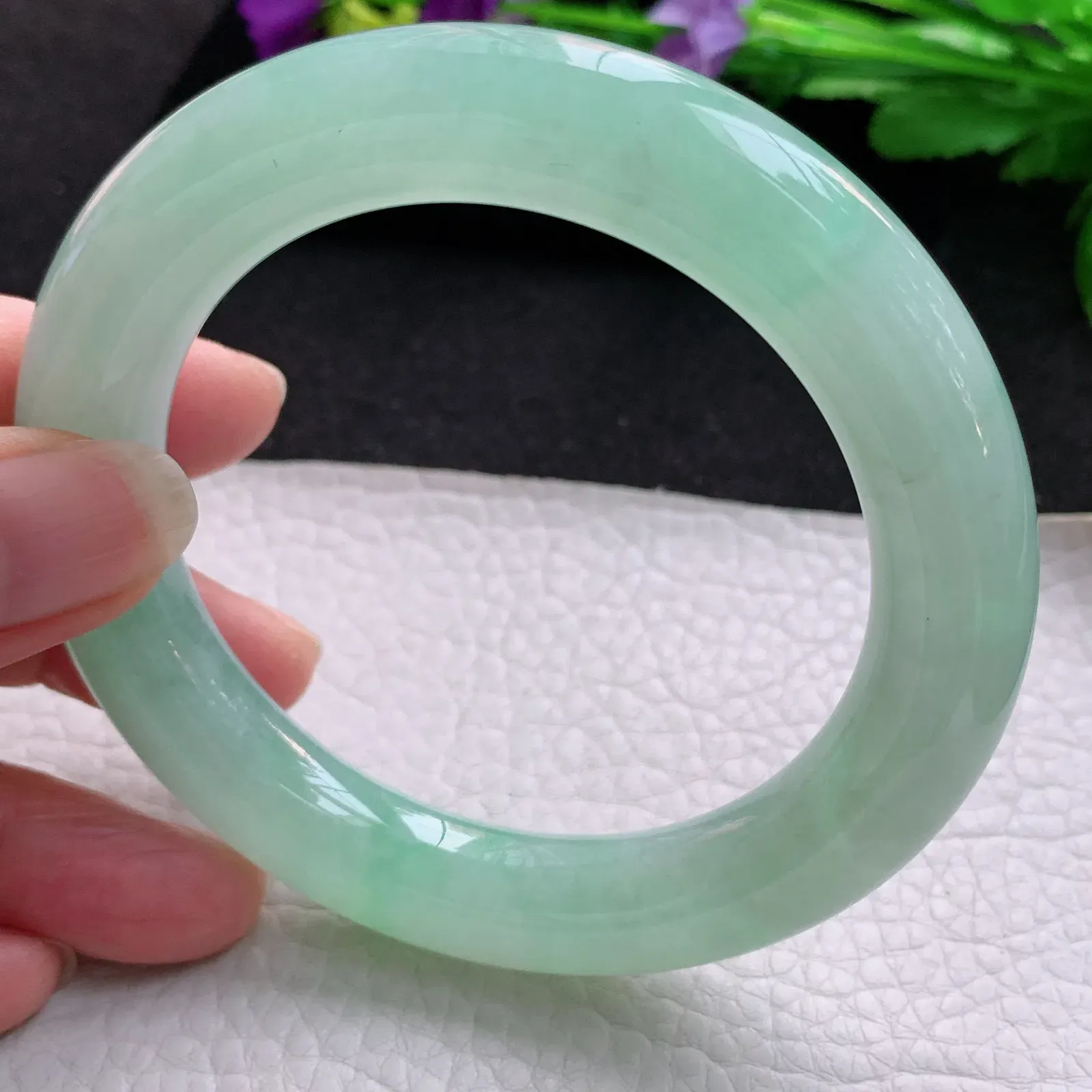 js大圈口59.5*12.5胖圆镯 天然缅甸翡翠冰绿圆条玉手镯 玉手环