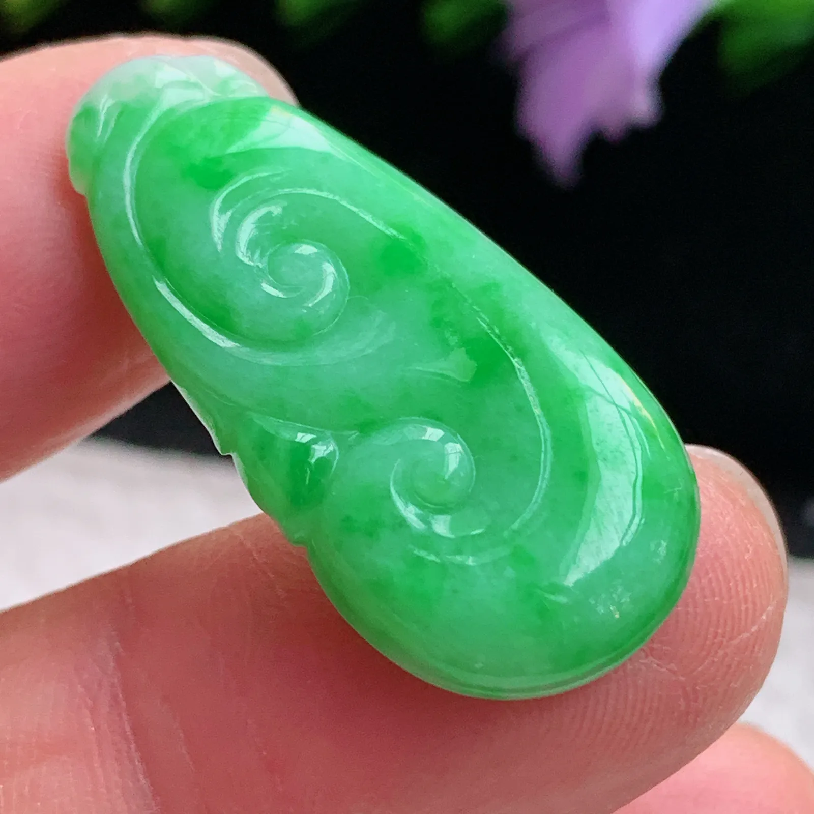 lz实拍29.5*14.3*3.8缅甸翡翠精雕飘绿如意 玉如意玉吊坠 玉挂坠