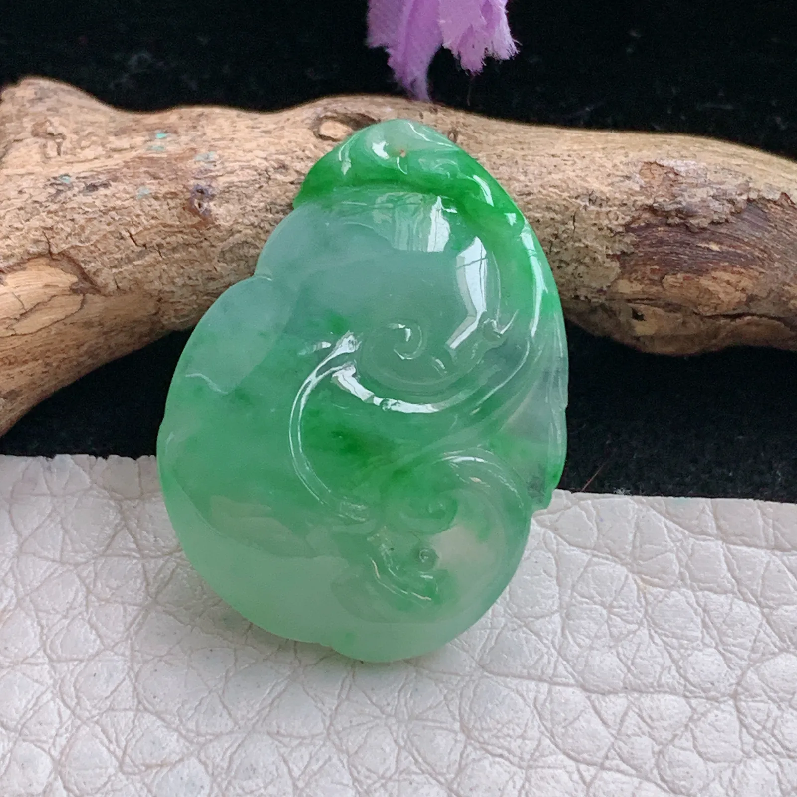 lz实拍28.5*20.3*7.2缅甸翡翠精雕冰绿祥云如意 玉如意玉吊坠 玉挂坠