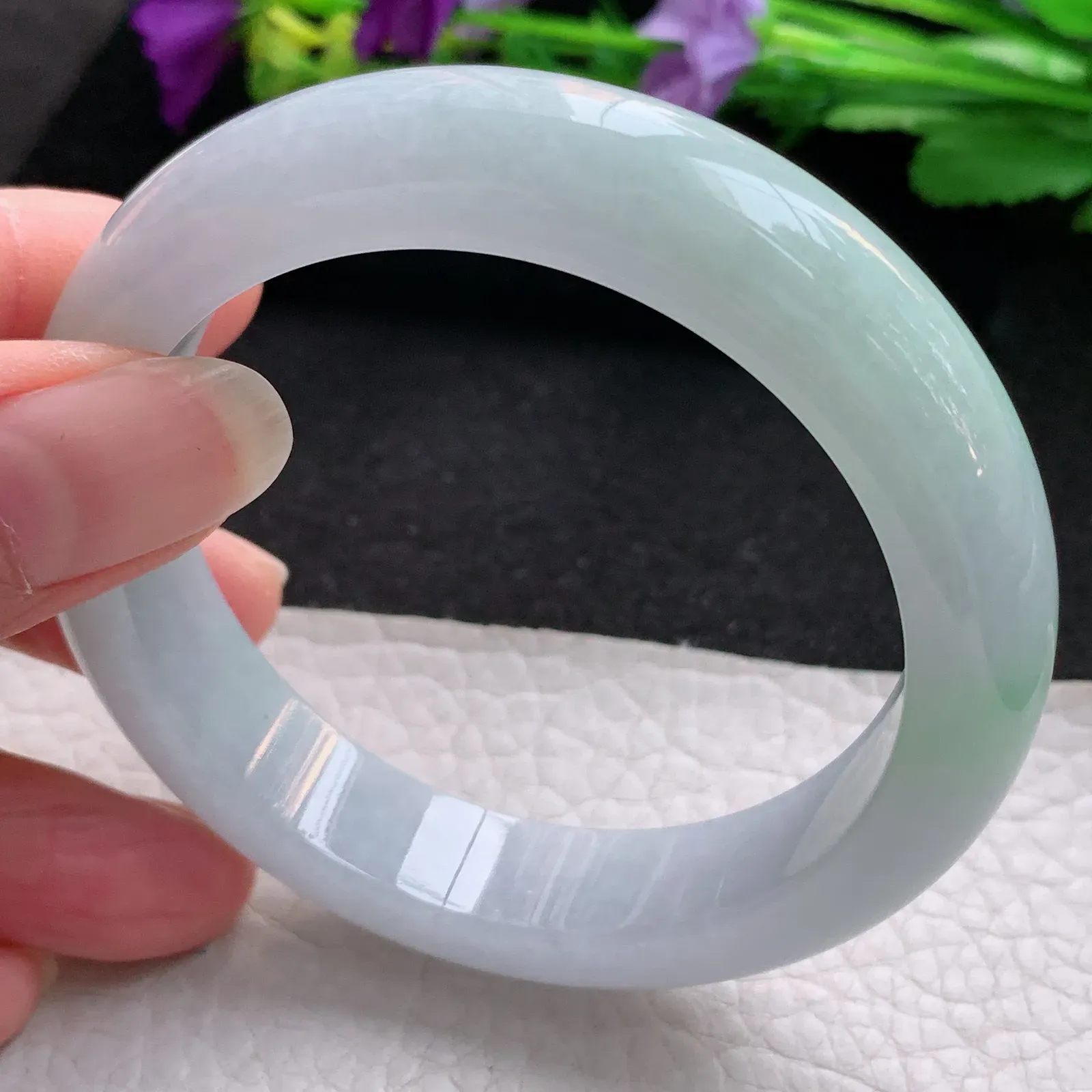 js实拍56*13.2*8.8平安镯 天然缅甸翡翠浅绿清爽宽边玉手镯 玉手环