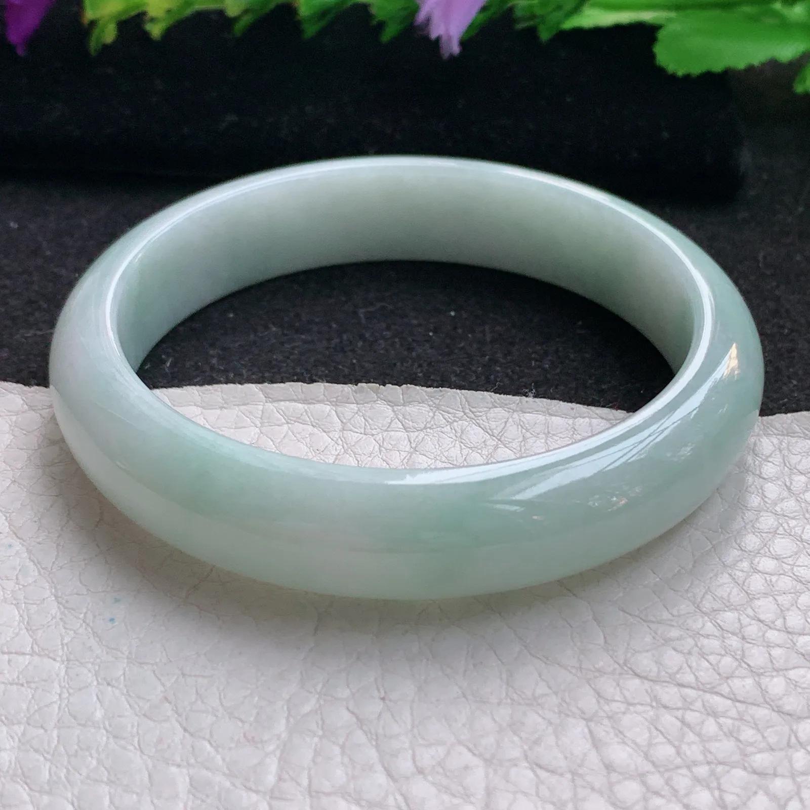 nr实拍58*13*7.2平安镯 天然缅甸翡翠浅绿宽边玉手镯 玉手环