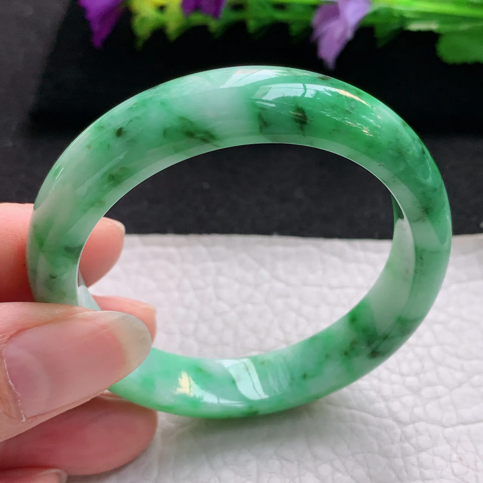 yh实拍55*40*11.2*7.3镯 天然缅甸翡翠辣绿椭圆宽边玉手镯 玉手环