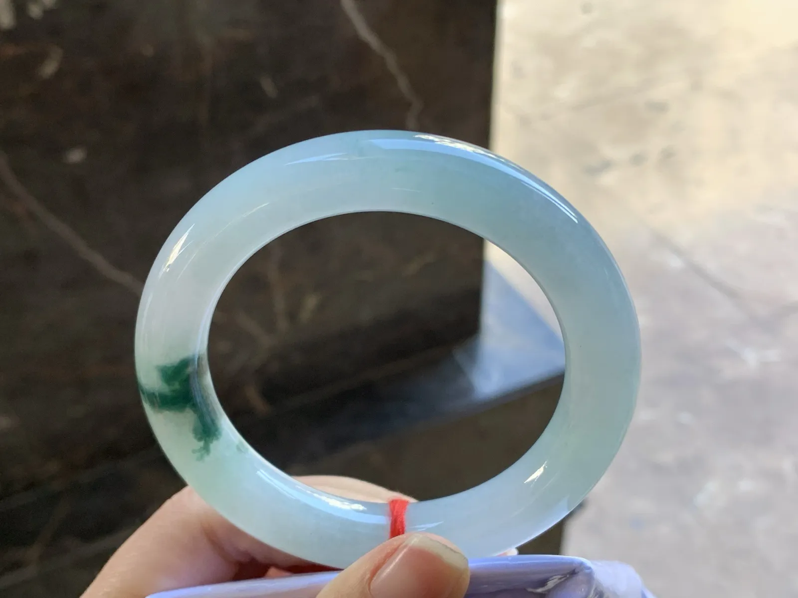 飘花圆条手镯
尺寸：57.2-11.6
水润十足～