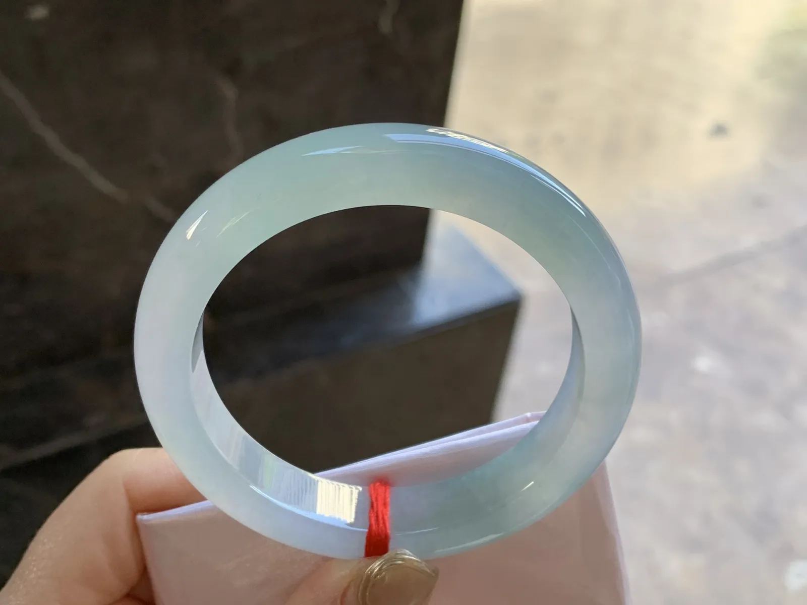 冰晴水手镯
尺寸：55.8-12.1-9.1mm
种老肉细 实物漂亮