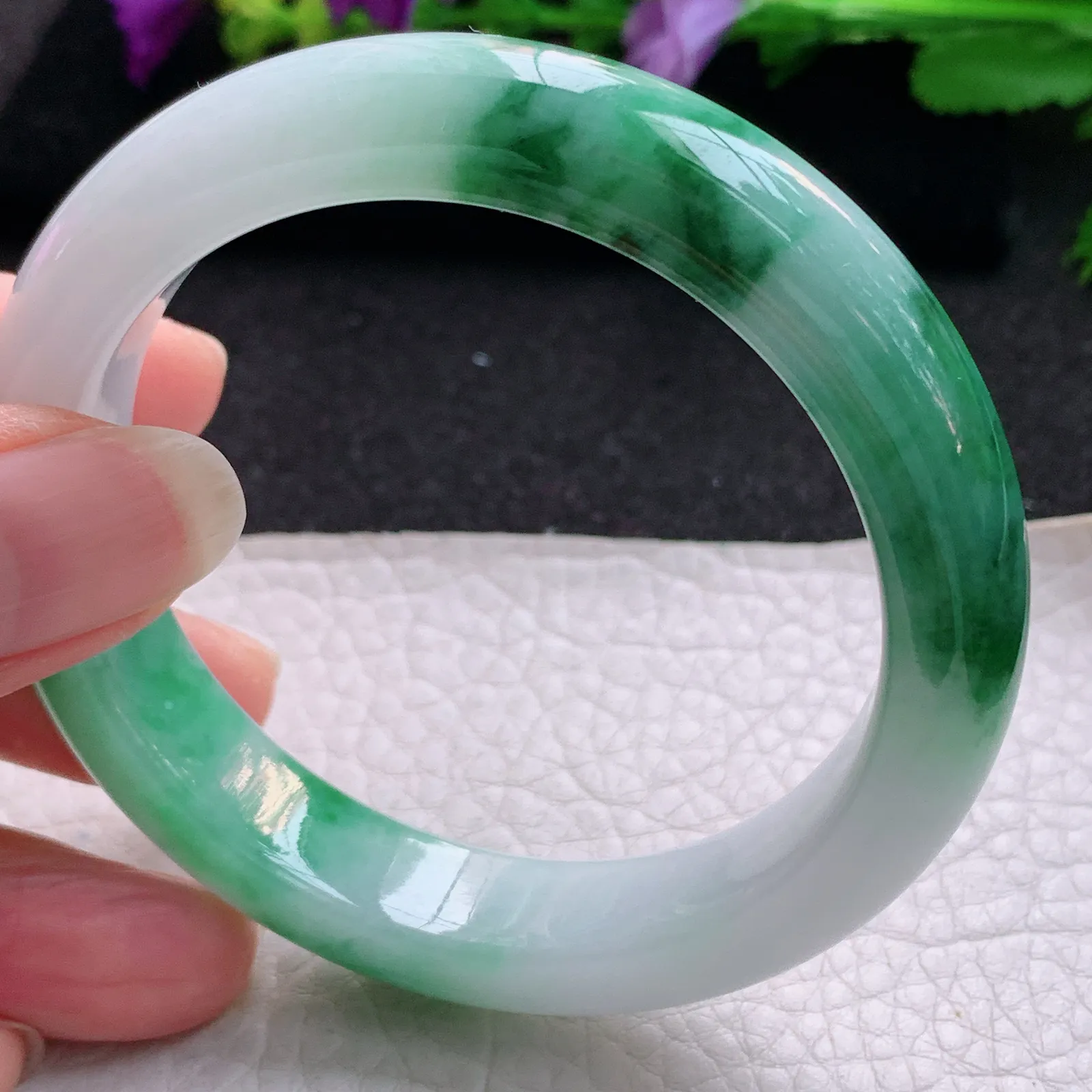 xh实拍54*12.3*8.5平安镯 天然缅甸翡翠飘绿花宽边玉手镯 玉手环