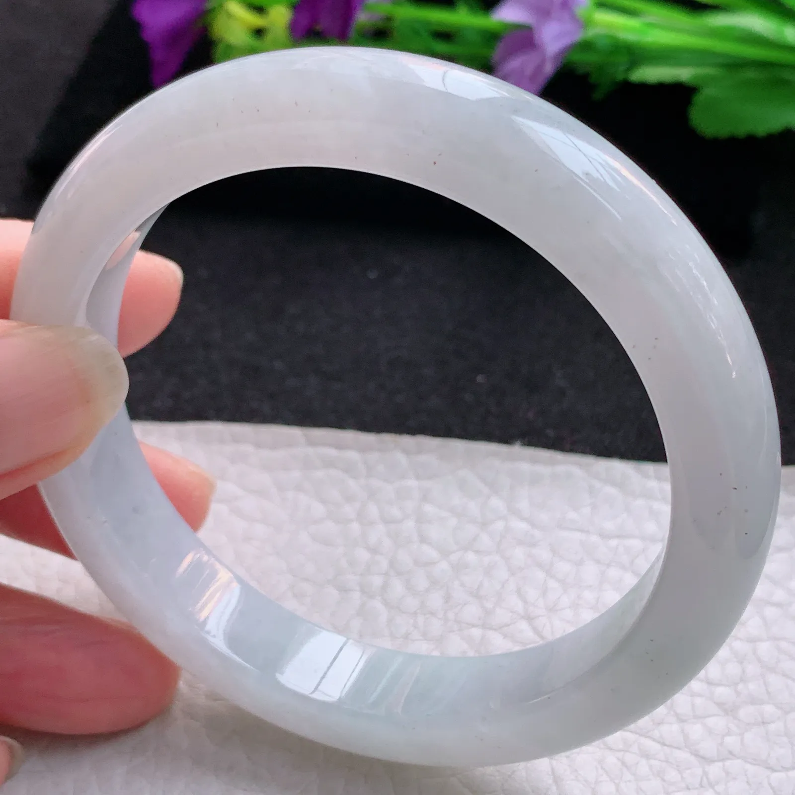 js大圈口60*12.5*8.5平安镯 天然缅甸翡翠白月光宽边玉手镯 玉手环