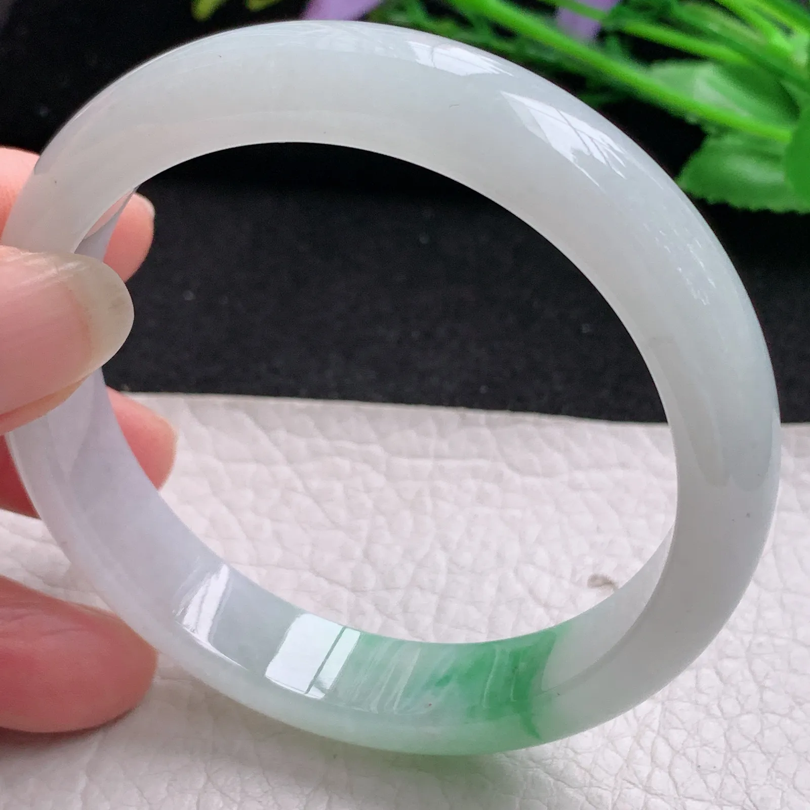 js实拍57*12.3*7.3平安镯 缅甸翡翠精美冰飘绿花宽边玉手镯 玉手环