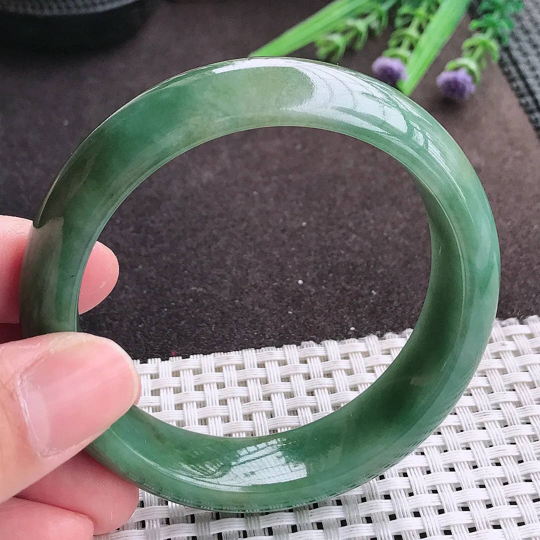 实拍A货翡翠57.8/16/8.8老坑精美温润满色油绿手镯宽边轮胎镯女款