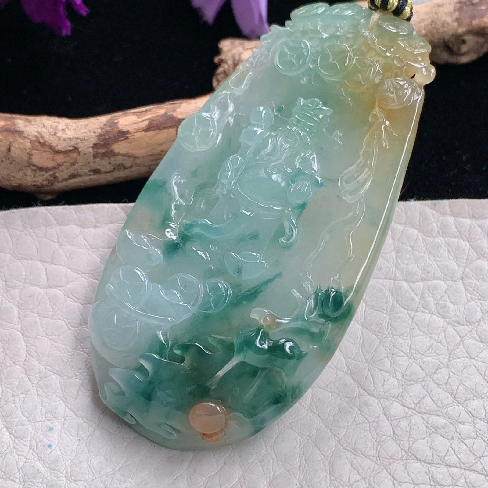 yl实拍65*33.5*9.5缅甸翡翠俏色巧雕山水财神 一路发财玉吊坠 玉挂坠