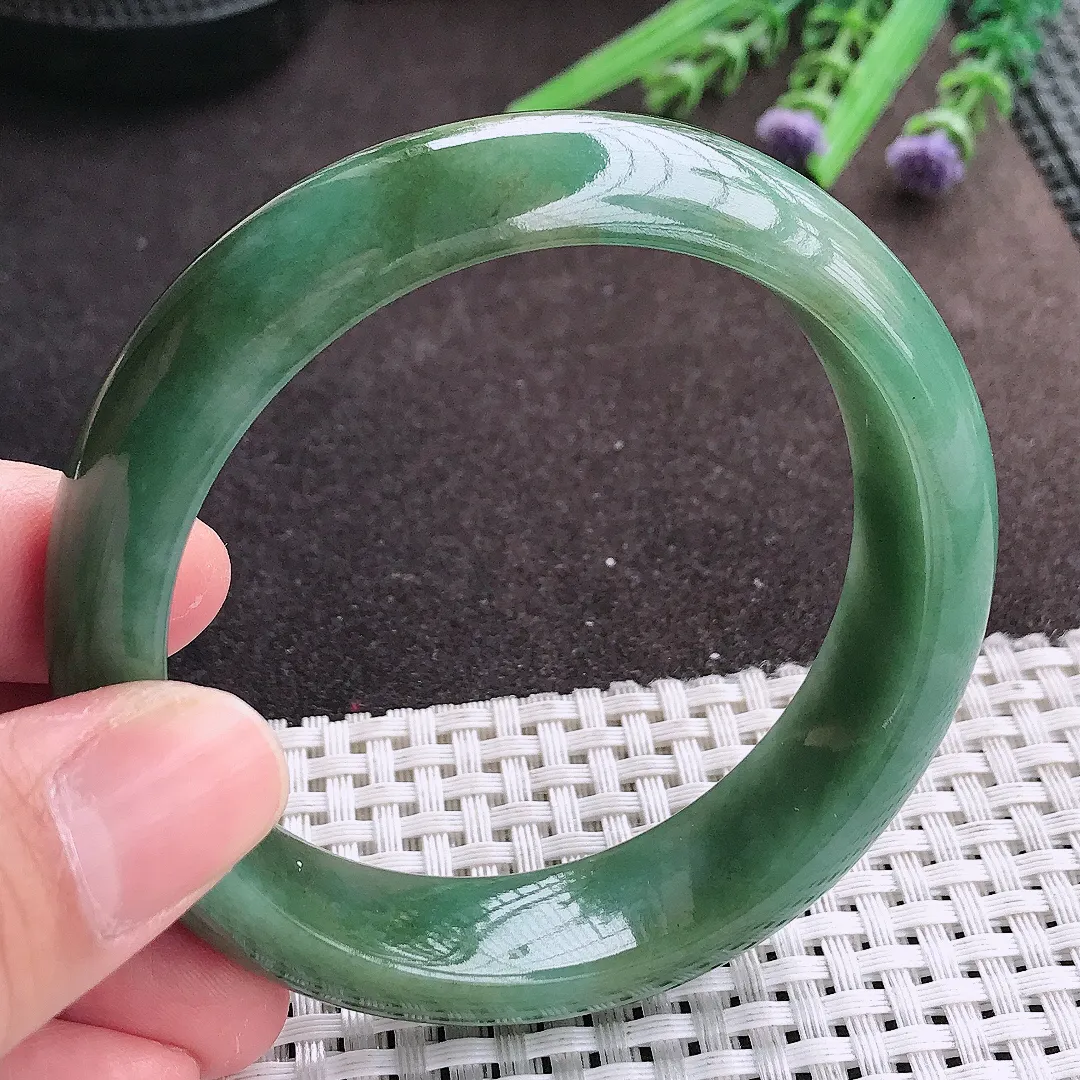 实拍A货翡翠57.8/16/8.8老坑精美温润满色油绿手镯宽边轮胎镯女款