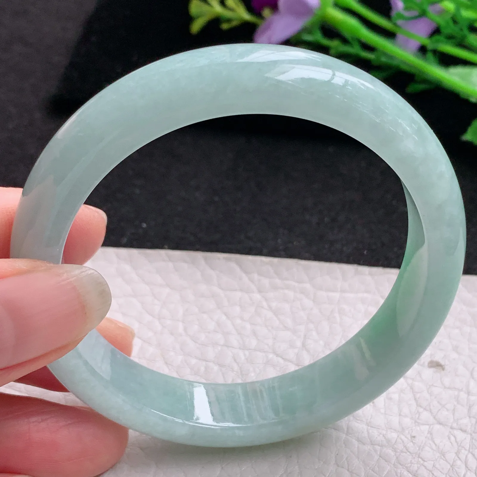 js实拍57.5*13*7.8平安镯 缅甸翡翠精美飘绿花宽边玉手镯 玉手环