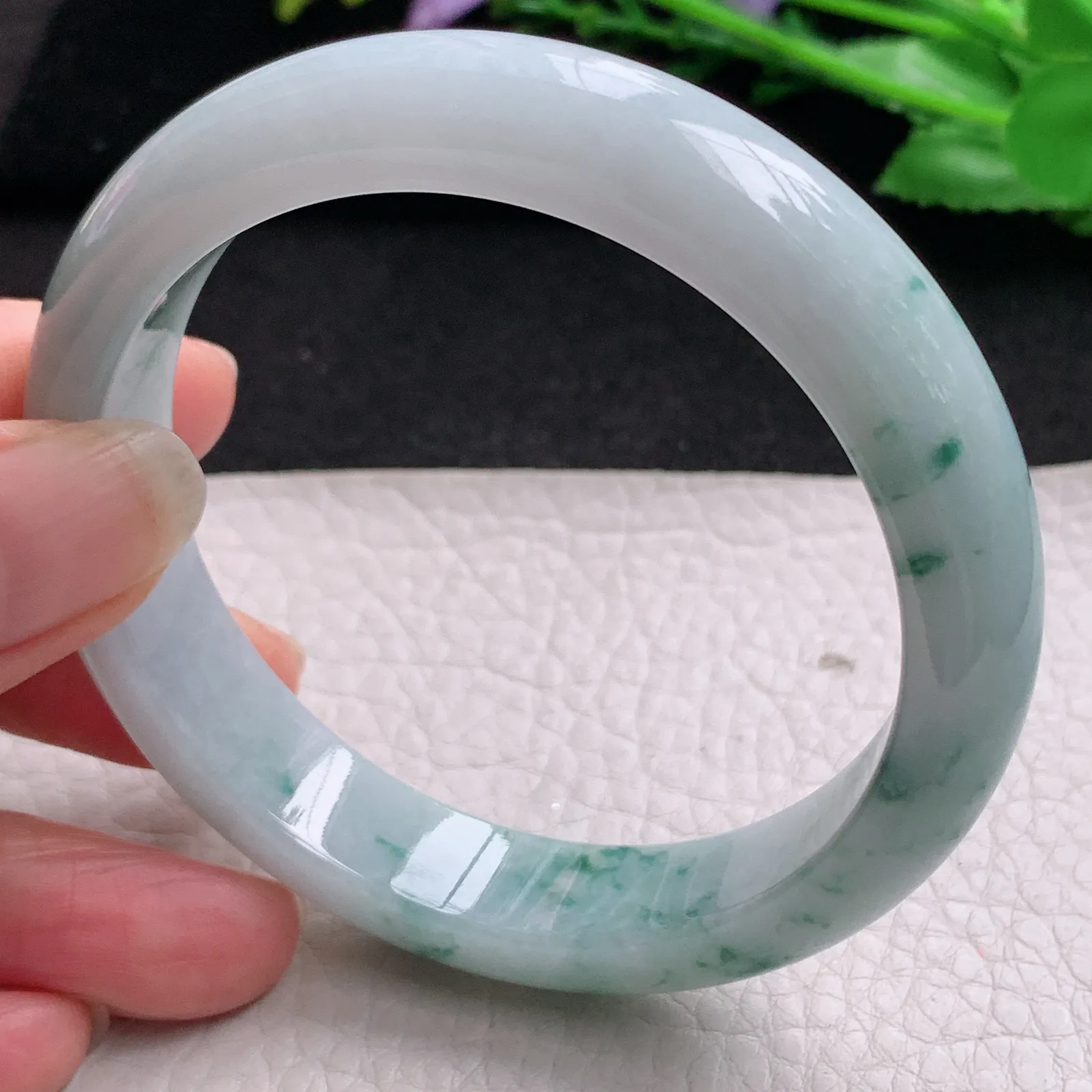 js实拍58*12.8*8平安镯 缅甸翡翠精美水润飘花宽边玉手镯 玉手环