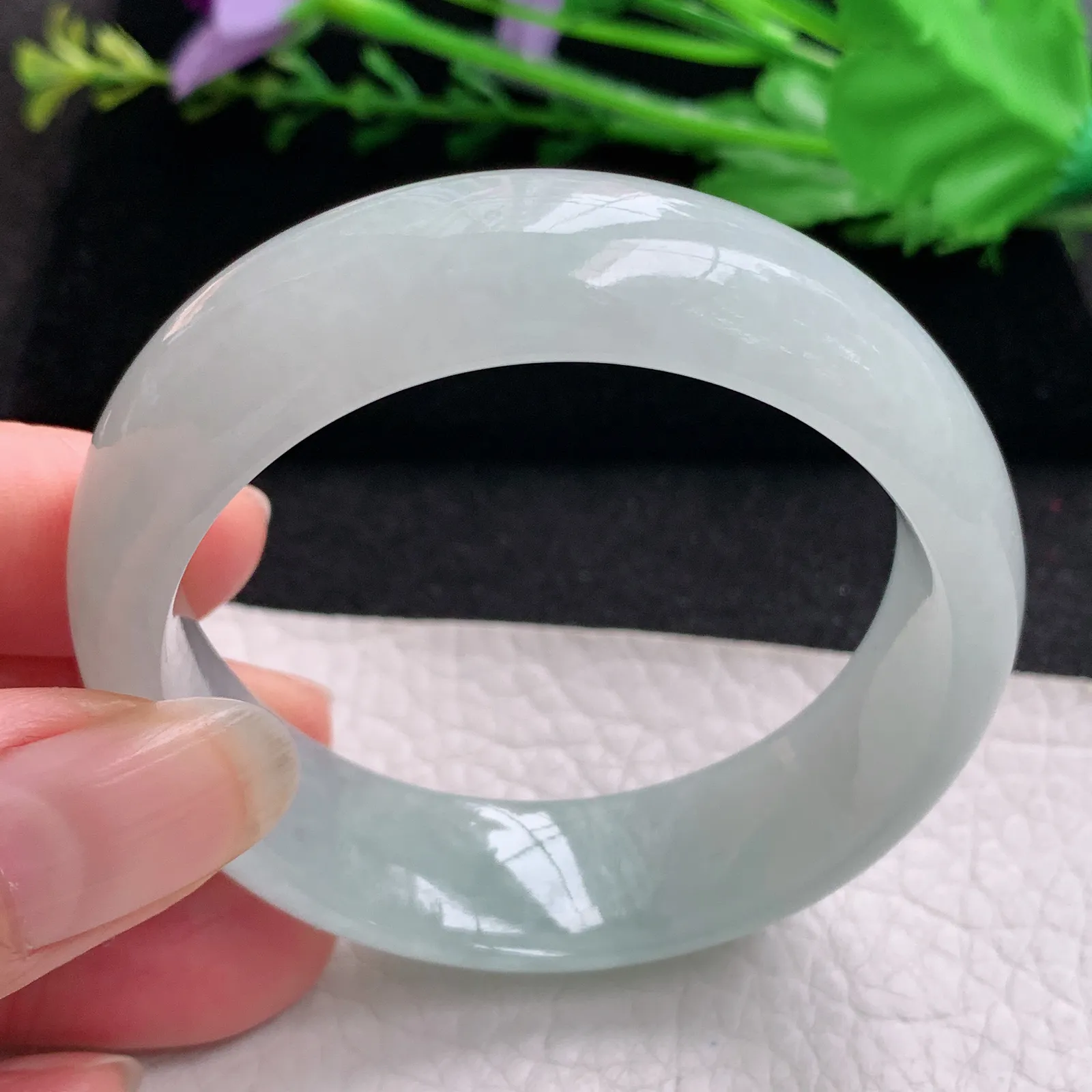 ee实拍56.5*52*15.2*7轮胎贵妃镯 缅甸翡翠精美冰甜绿椭形宽边玉手镯