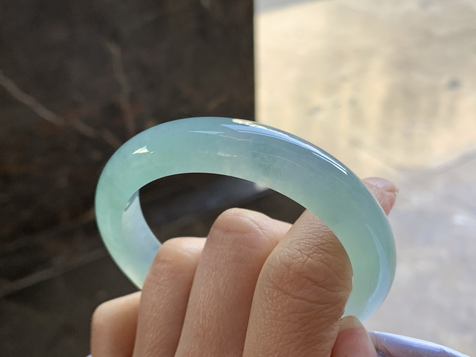 52-11.9-8.3

冰蓝手镯^_^水润冰透