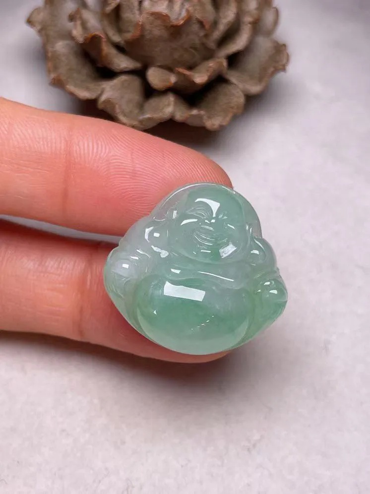 冰糯种飘绿【佛公】吊坠，种水好，玉质细腻 ，卖相好.