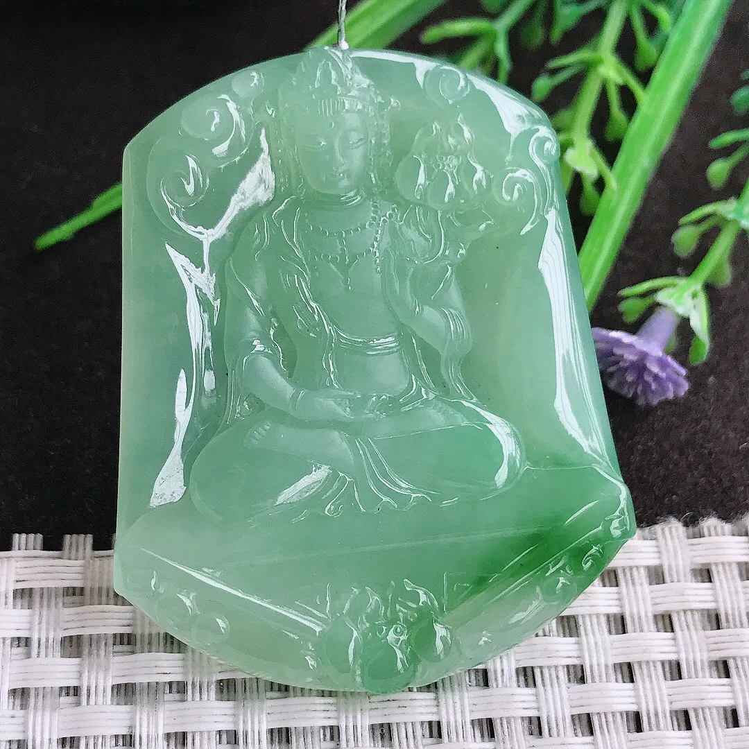 实拍A货翡翠51.7/42.2/5.8老坑冰胶水灵冰晴满甜绿大势至菩萨吊坠翡翠观音挂件