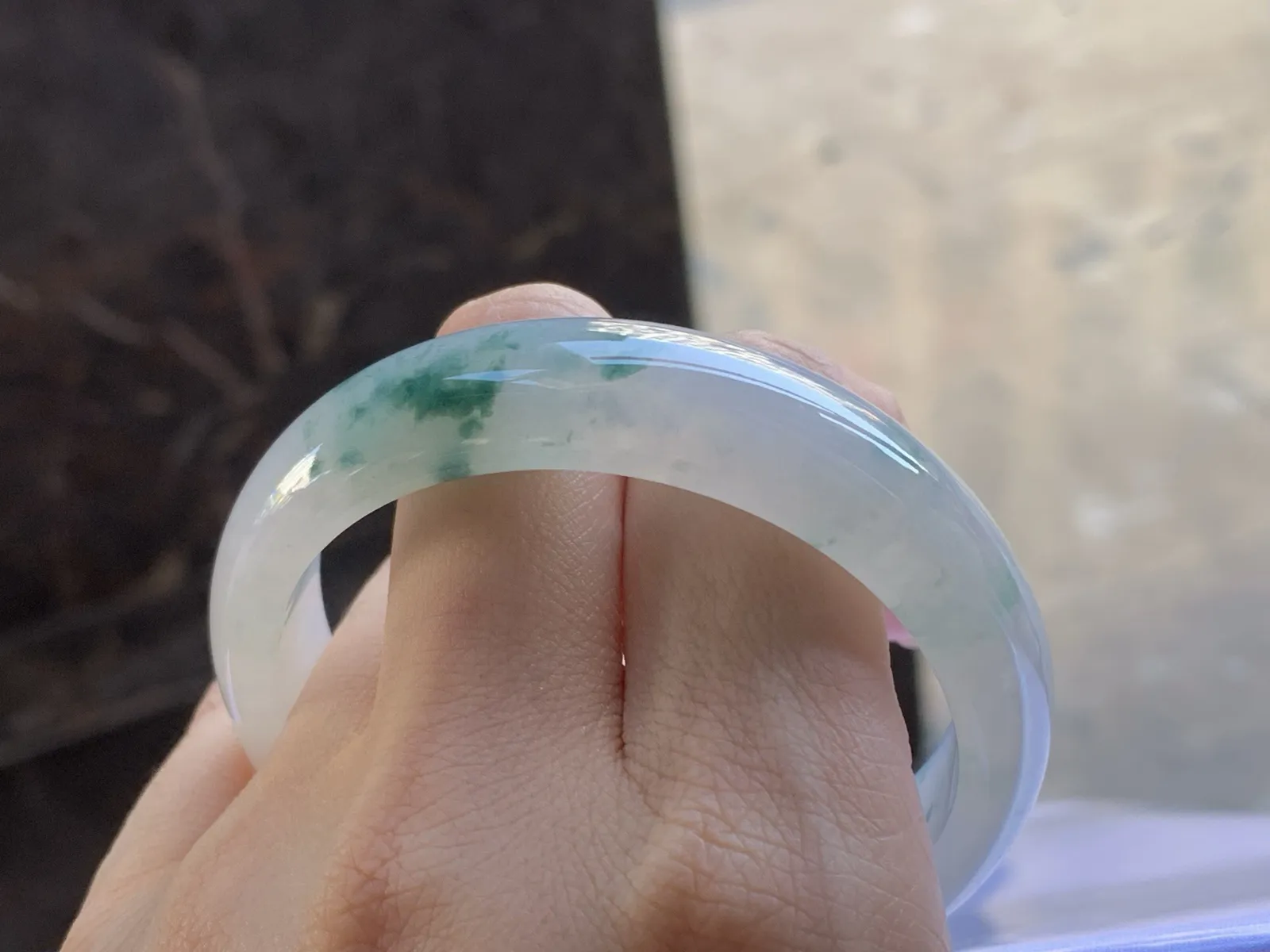 冰种飘花手镯
种好水足 54/14.4/7mm