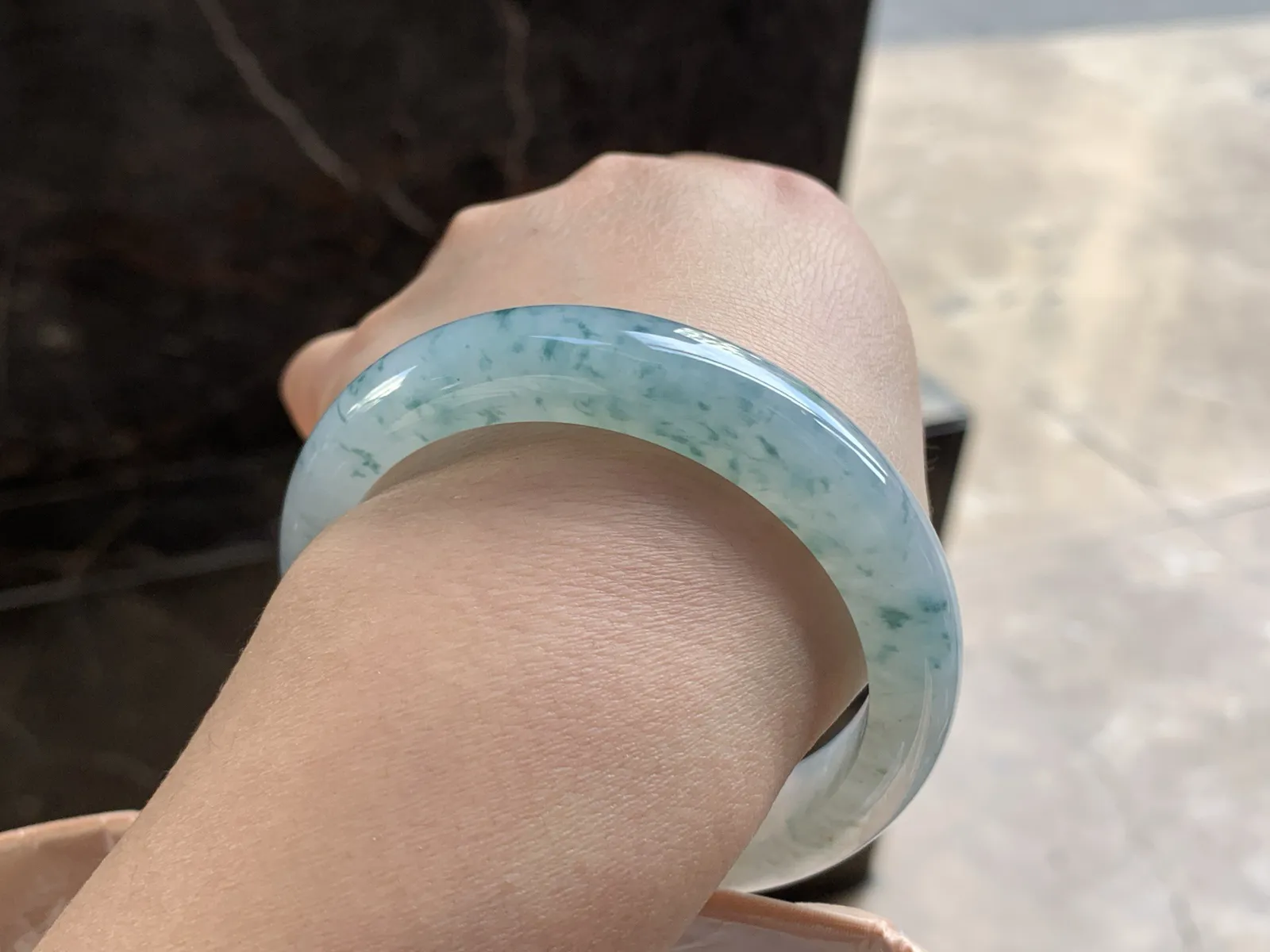 54.5-12.3-7.8

蓝花手镯^_^飘花灵韵