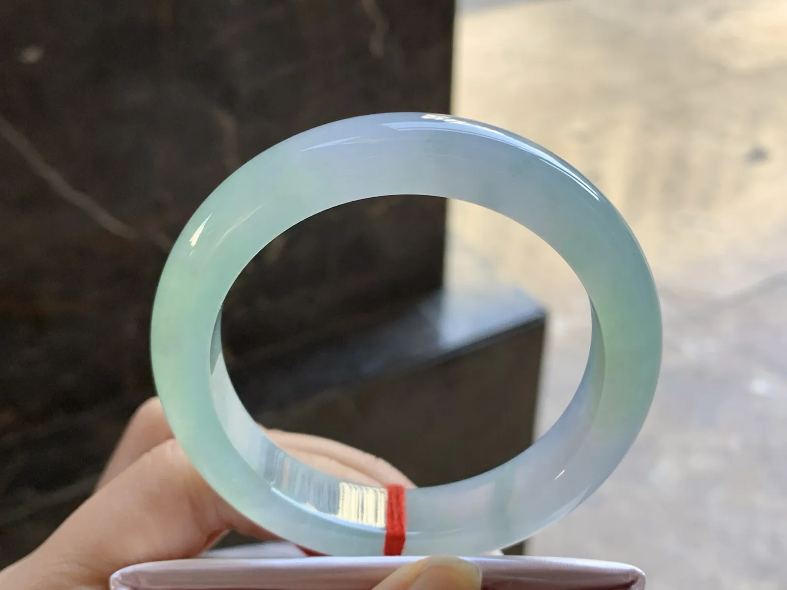 56-12.2-9

冰种淡春彩手镯^_^清新