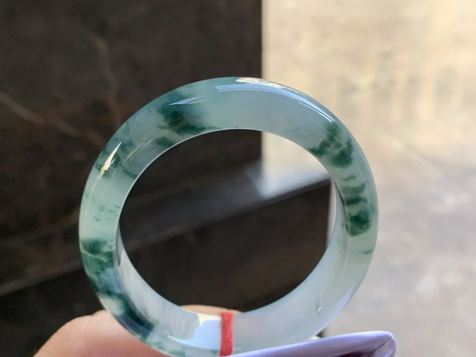 56.5-12.5-7.6

蓝花贵妃手镯^_^飘花浓郁 正圈54可以带