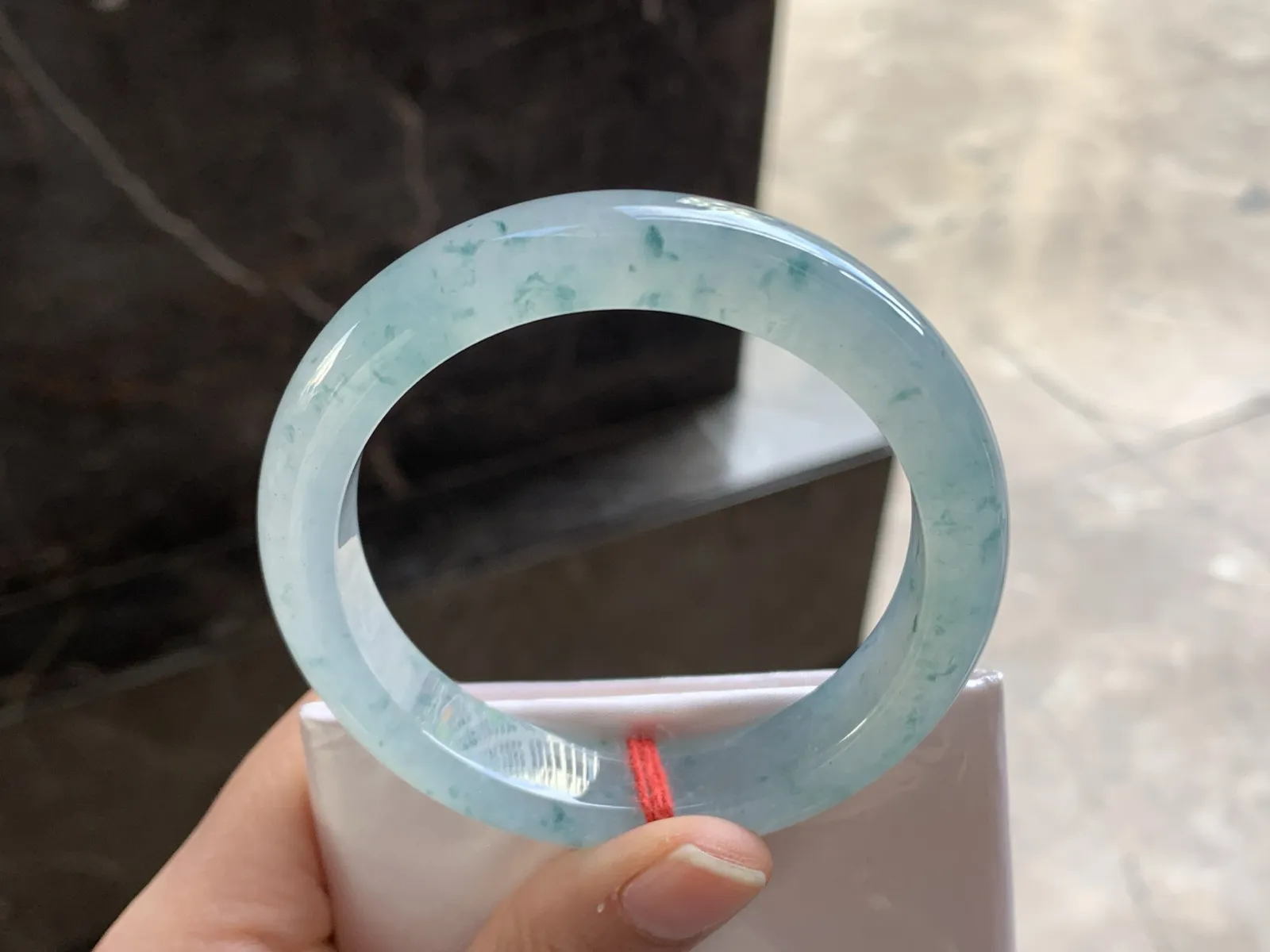 54.5-12.3-8.3

冰种蓝花手镯^_^通透