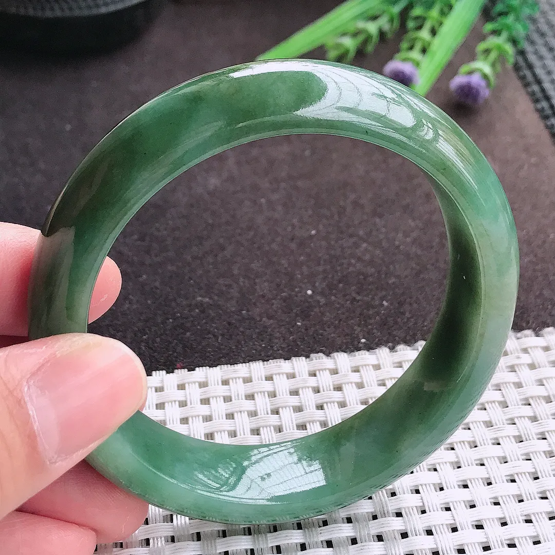 实拍A货翡翠57.8/16/8.8老坑精美温润满色油绿手镯宽边轮胎镯女款
