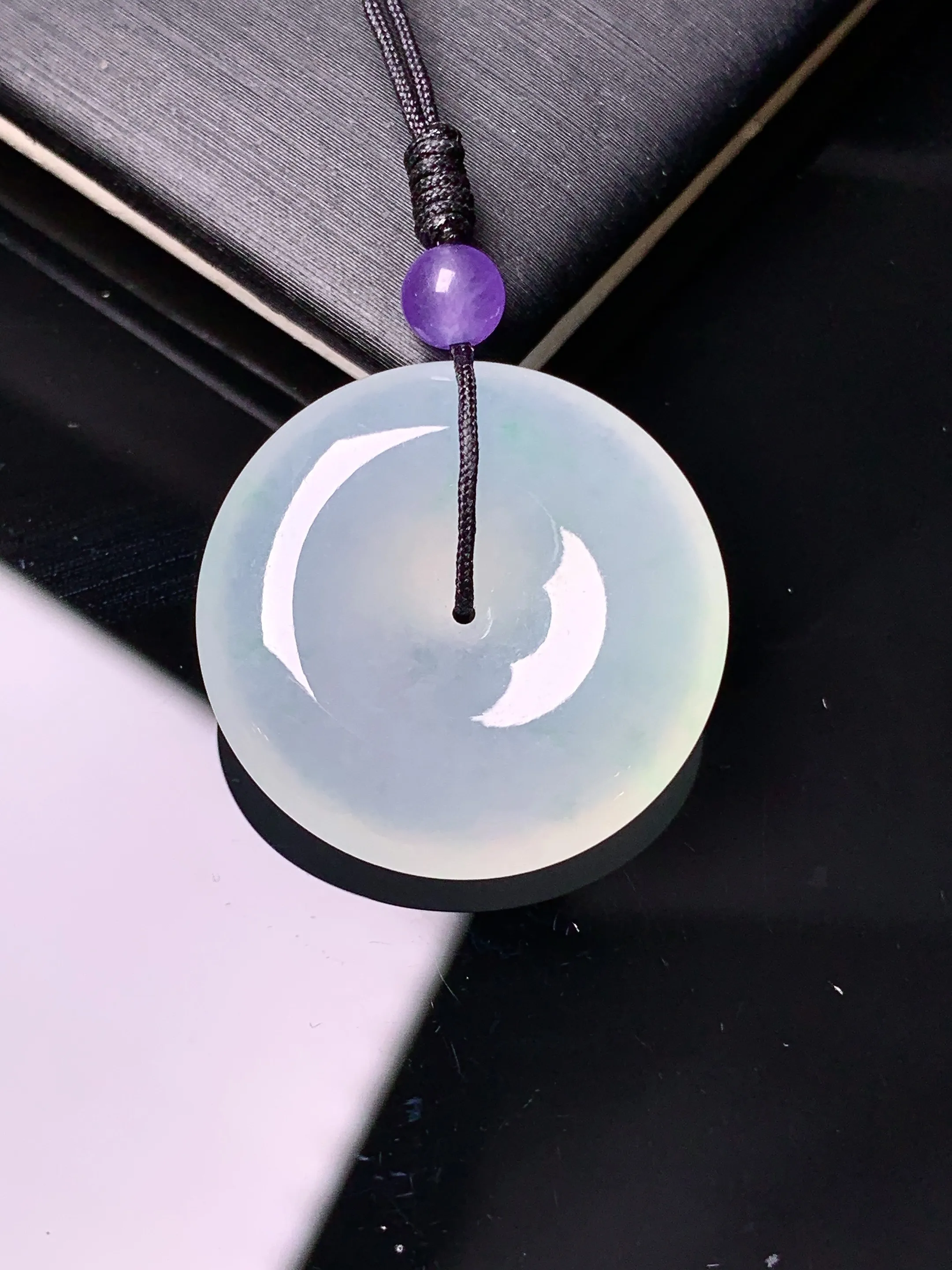 冰种平安扣吊坠 玉质细腻 色泽艳丽清新 整体尺寸22.2*5.5