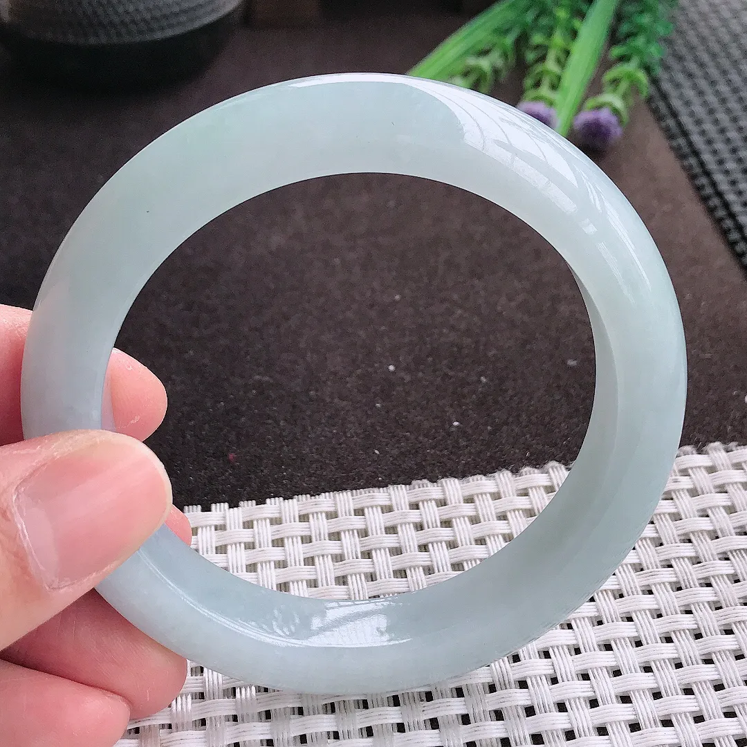 实拍A货翡翠59/12.5/9.5老坑冰纯起胶天空蓝手镯宽边翡翠玉镯女款