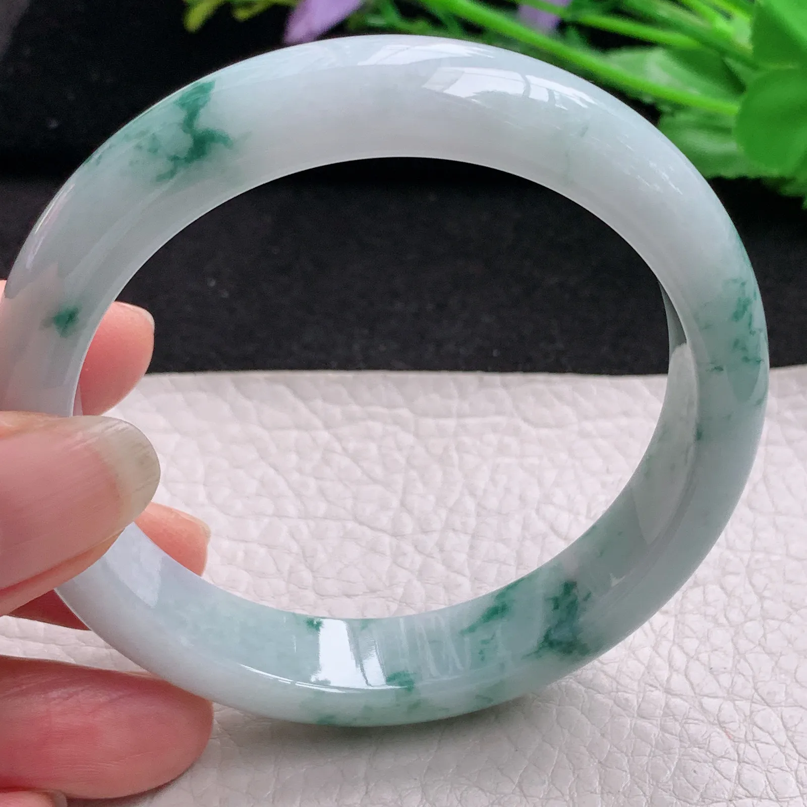 js实拍58*12.8*8平安镯 缅甸翡翠精美水润飘花宽边玉手镯 玉手环