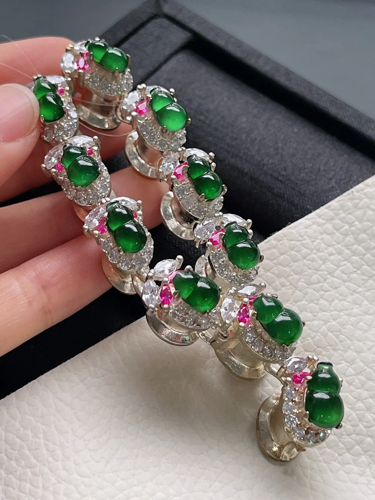 翡翠葫芦蛋面，价格为单颗价格，随机发货